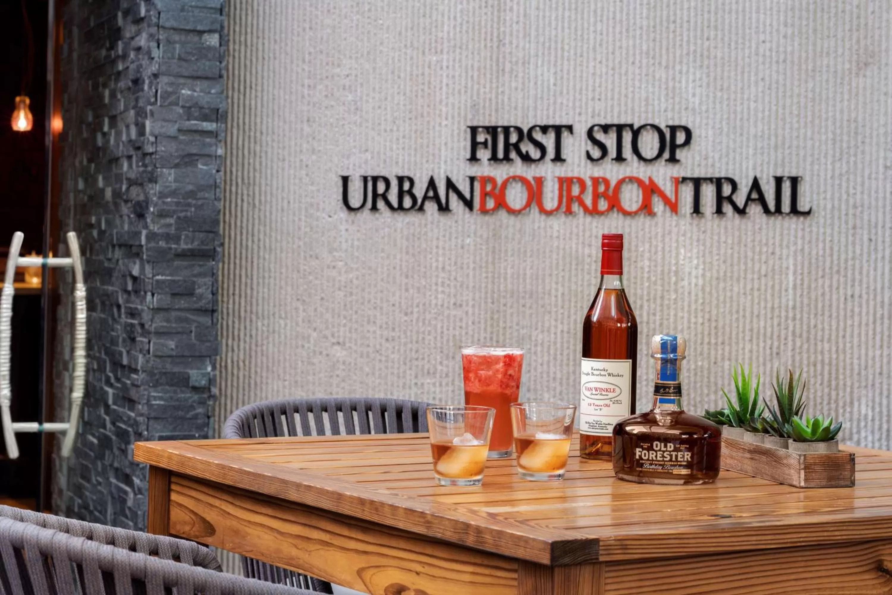 Lounge or bar in Hyatt Regency Louisville