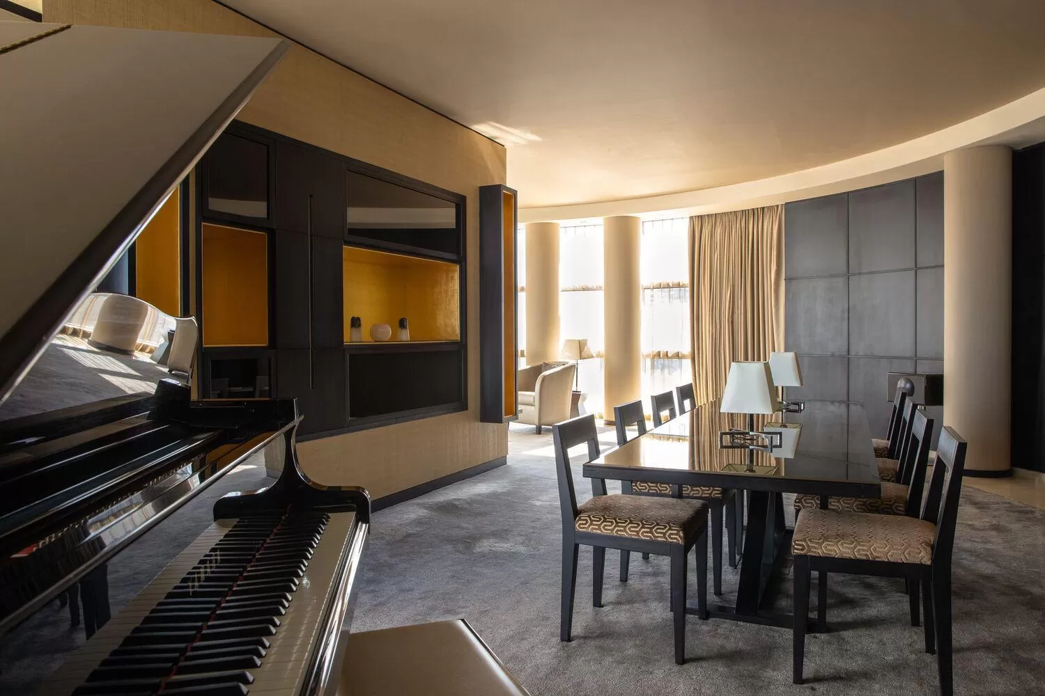 Dining area in Jumeirah Emirates Towers