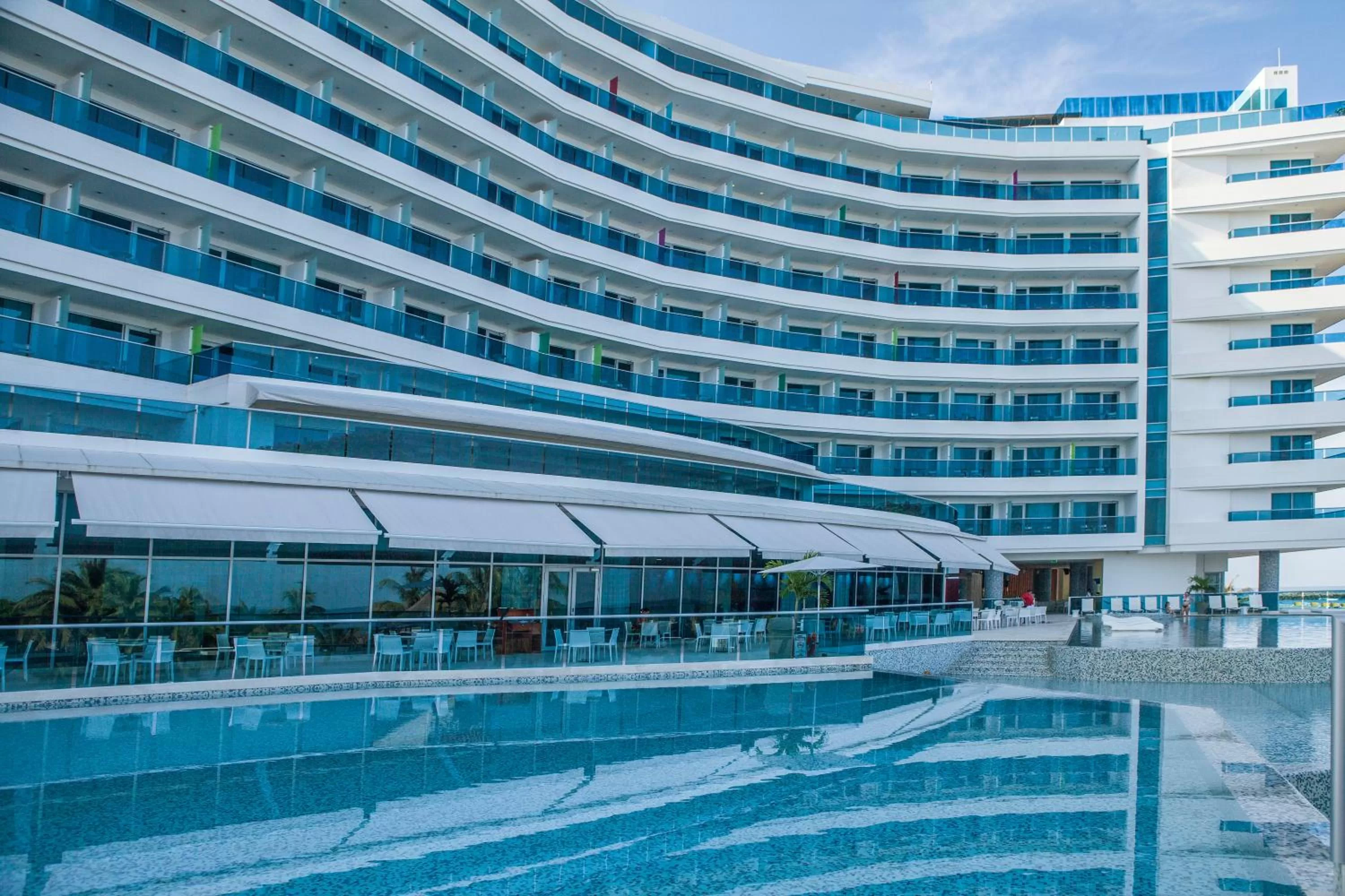 Property building in Las Americas Torre Del Mar