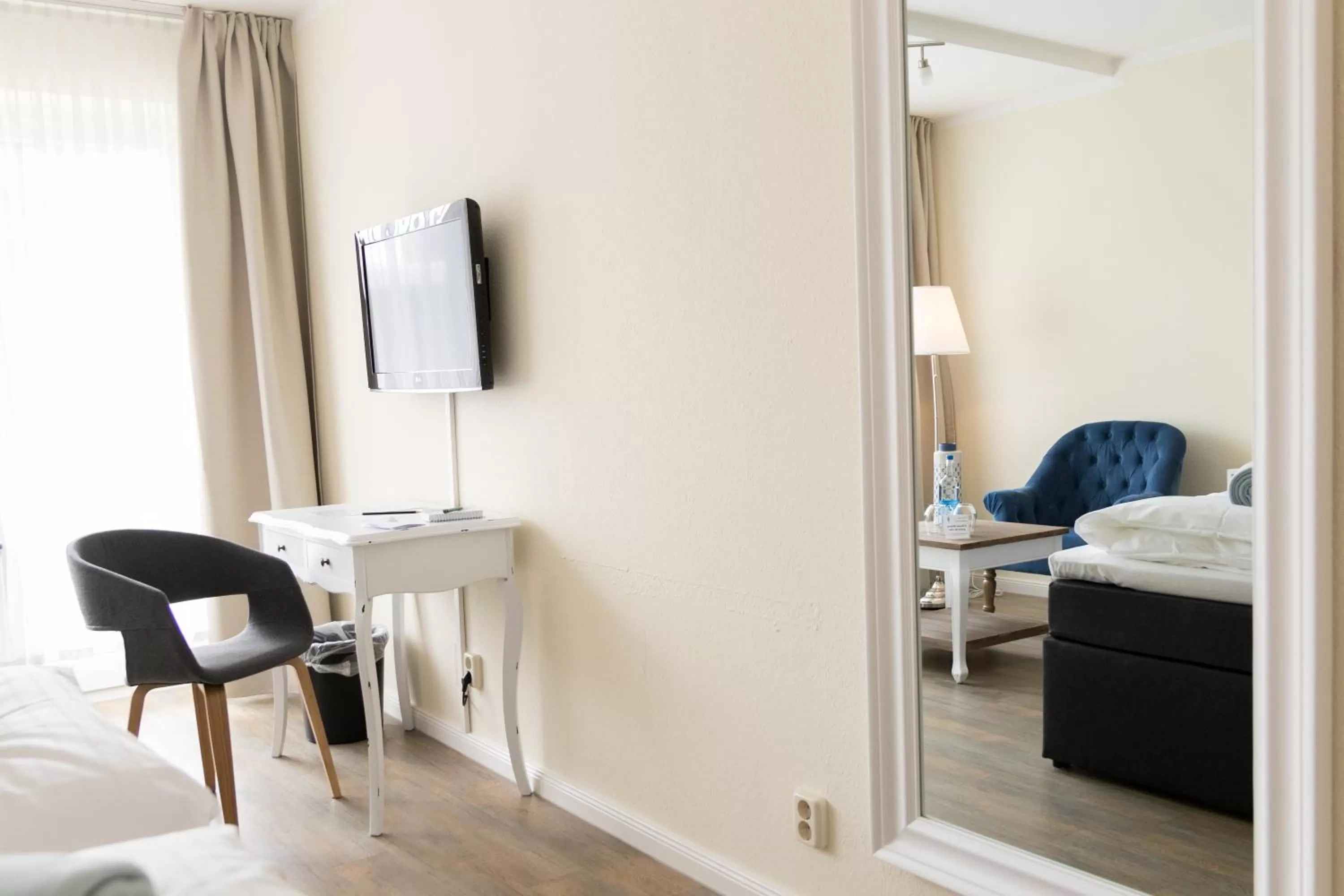 Decorative detail, TV/Entertainment Center in Das Frühstückshotel Büsum