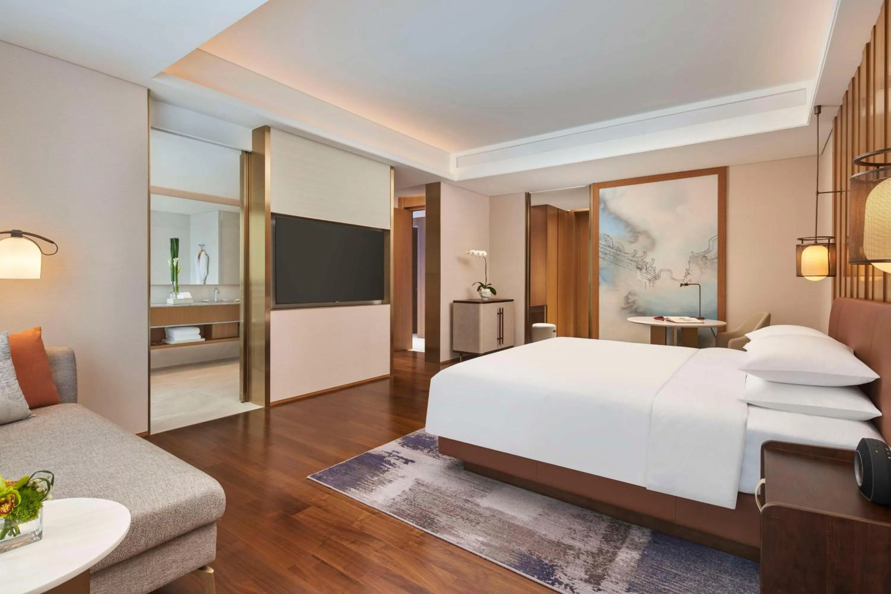 Photo of the whole room, Bed in Hyatt Regency Guangzhou Zengcheng