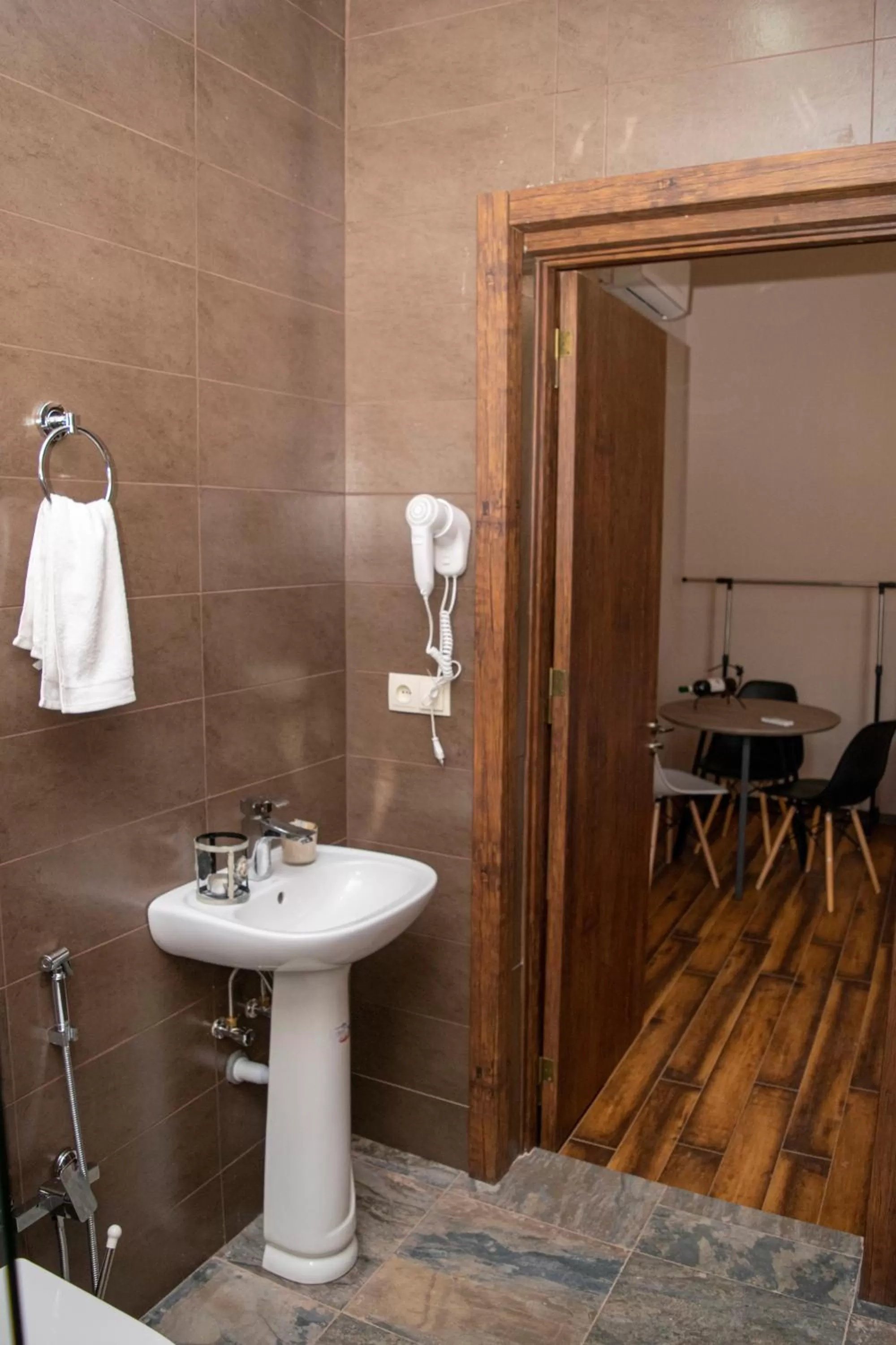 Shower, Bathroom in 4 Rooms