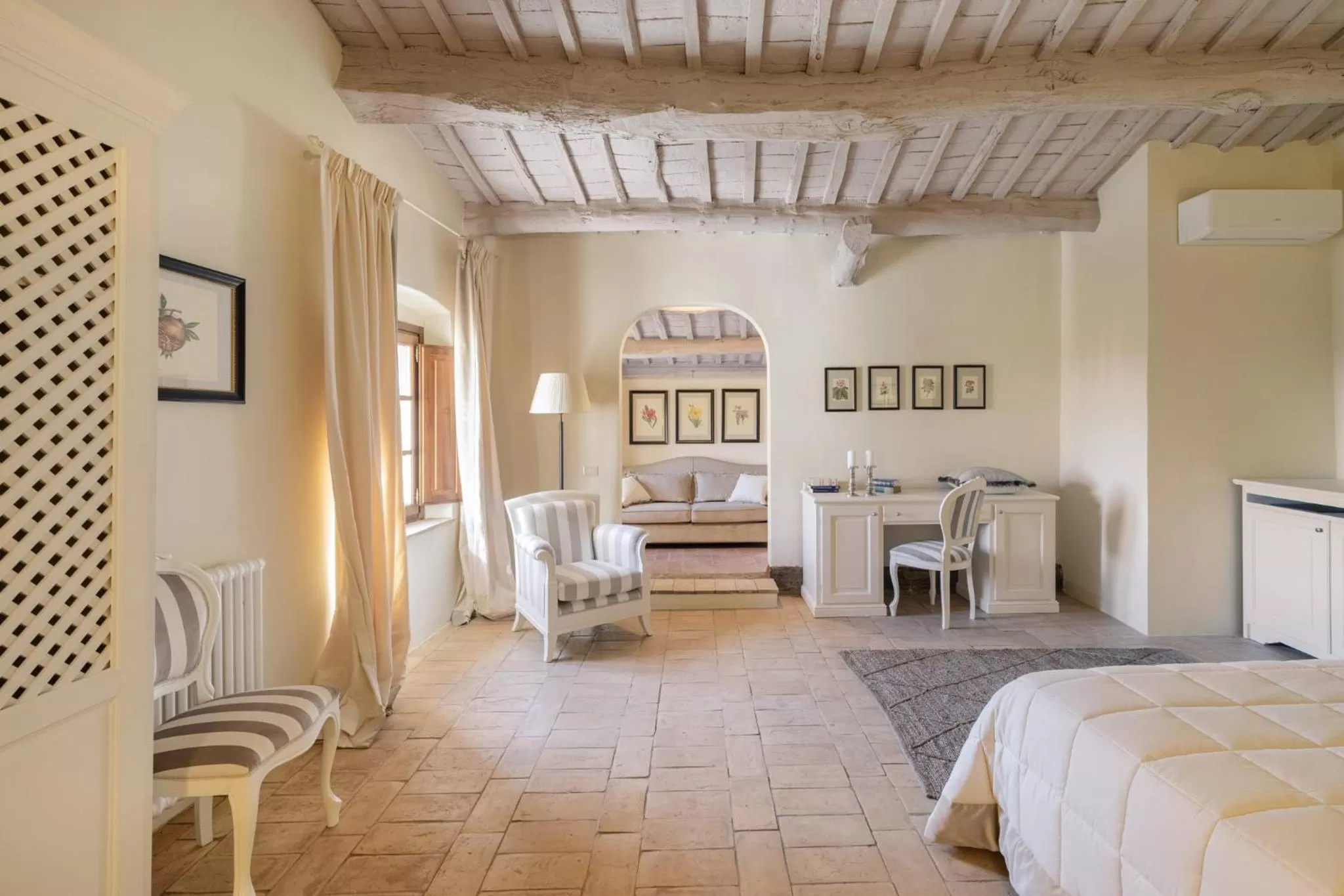 Photo of the whole room, Seating Area in Rivo della Corte