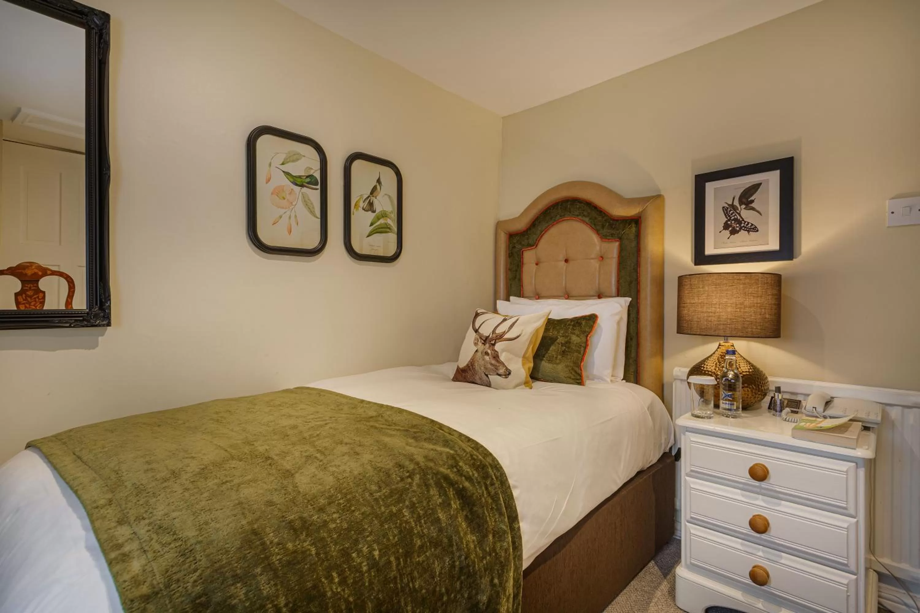 Bed in The Feathers Hotel, Helmsley, North Yorkshire - The Coaching Inn Group
