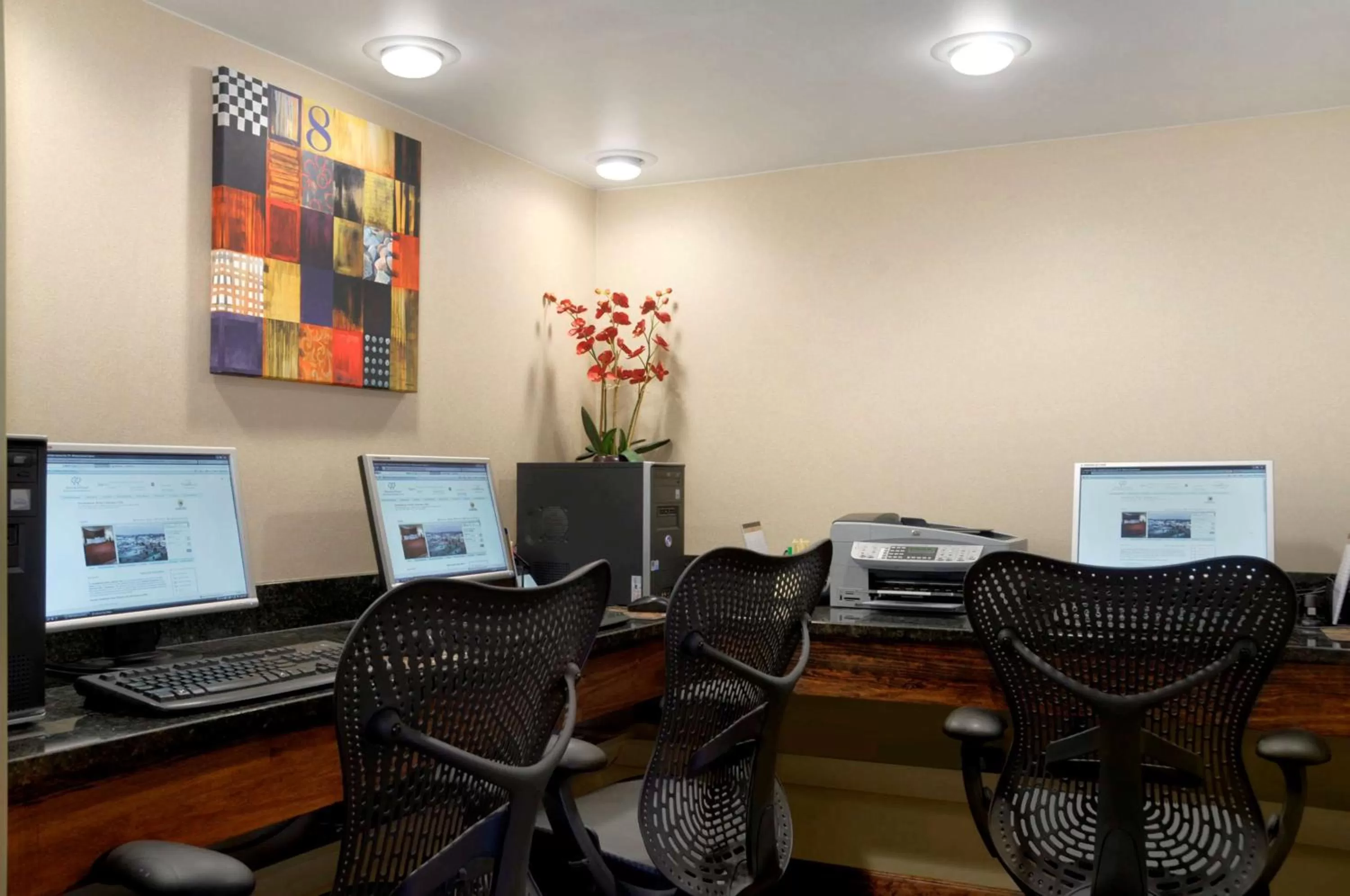 Business facilities in DoubleTree by Hilton Johnson City