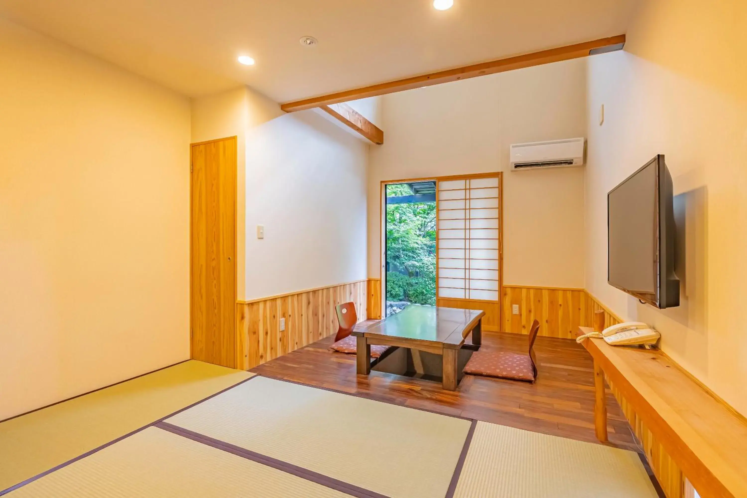 Japanese-Style Family Room with Open-Air Bath - Included free drink in Sengokuhara Shinanoki Ichinoyu Japanese-Style Family Room with Open-Air Bath - Included free drink in Sengokuhara Shinanoki Ichinoyu