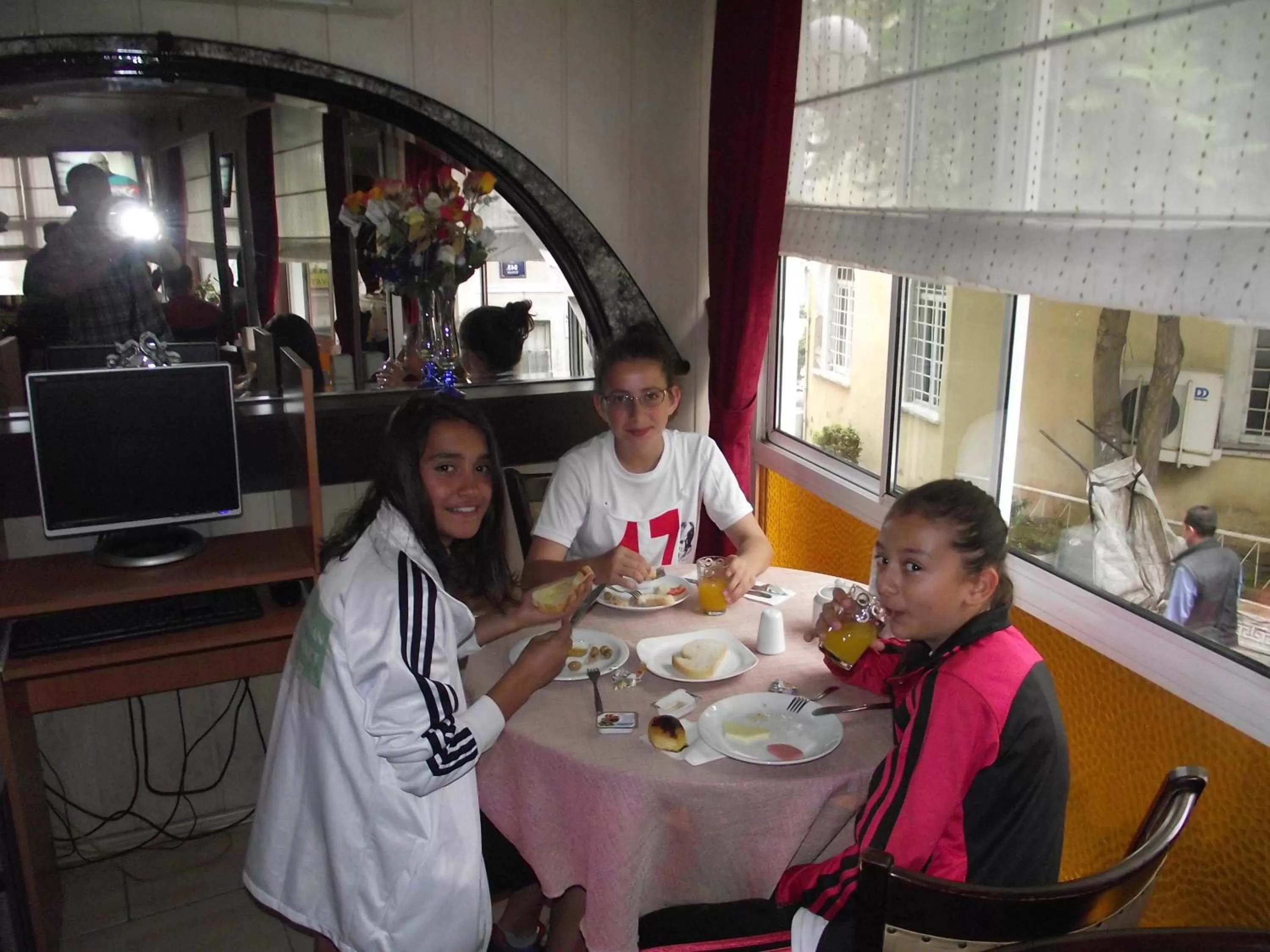 People in Olimpiyat Hotel Izmir