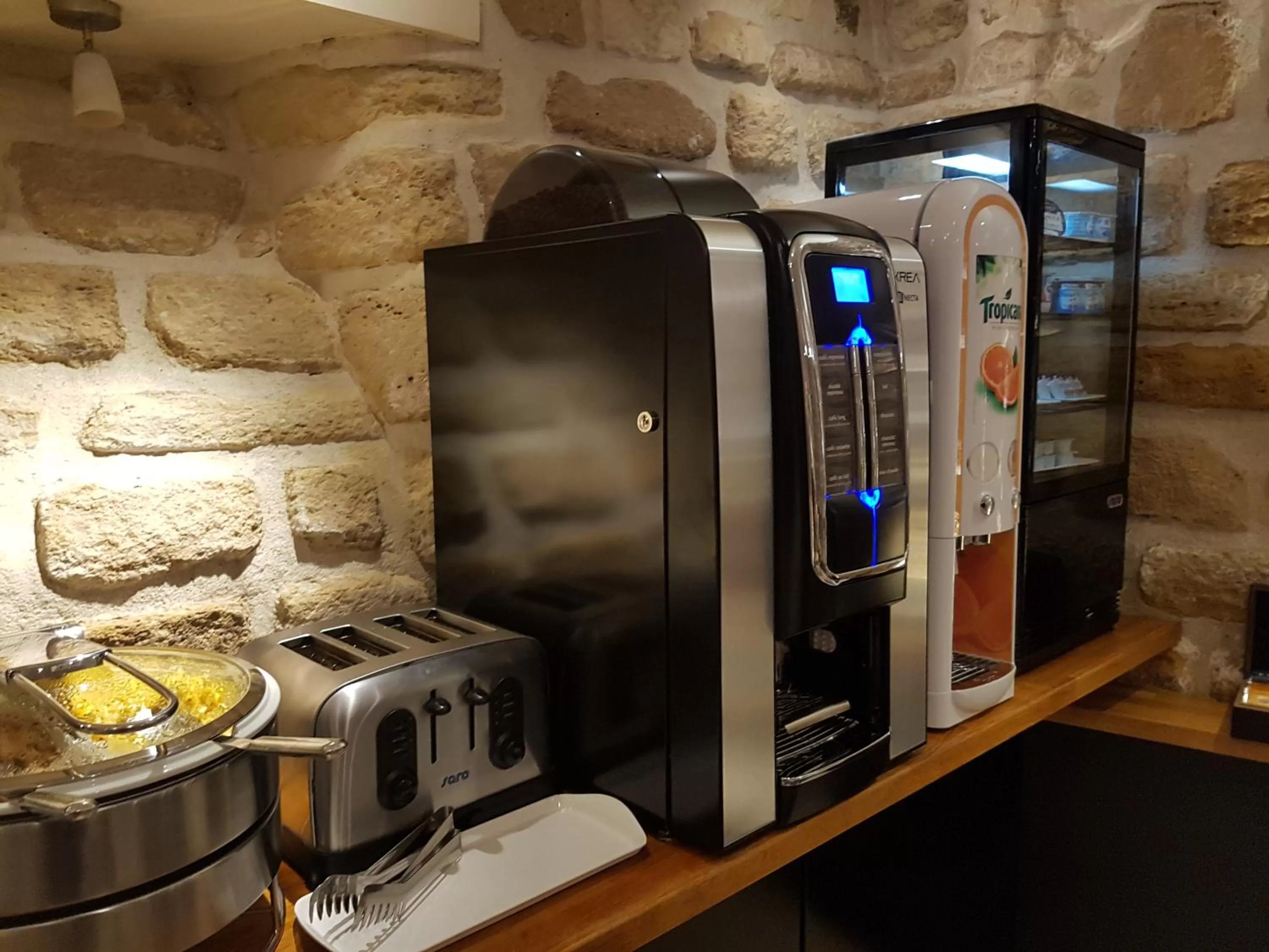 Buffet breakfast in Hôtel de Bellevue Paris Gare du Nord