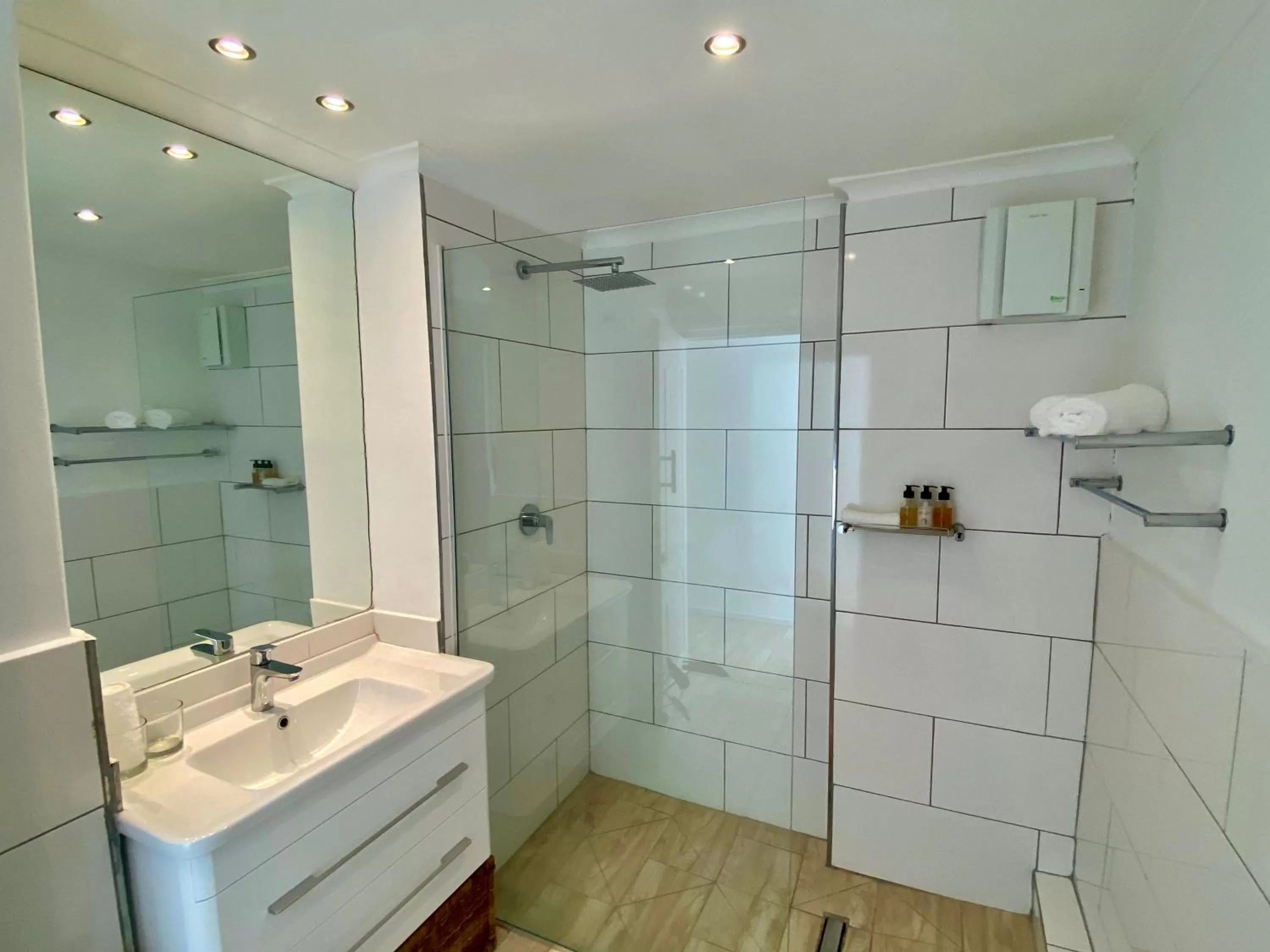 Shower in Vida Nova Retreat