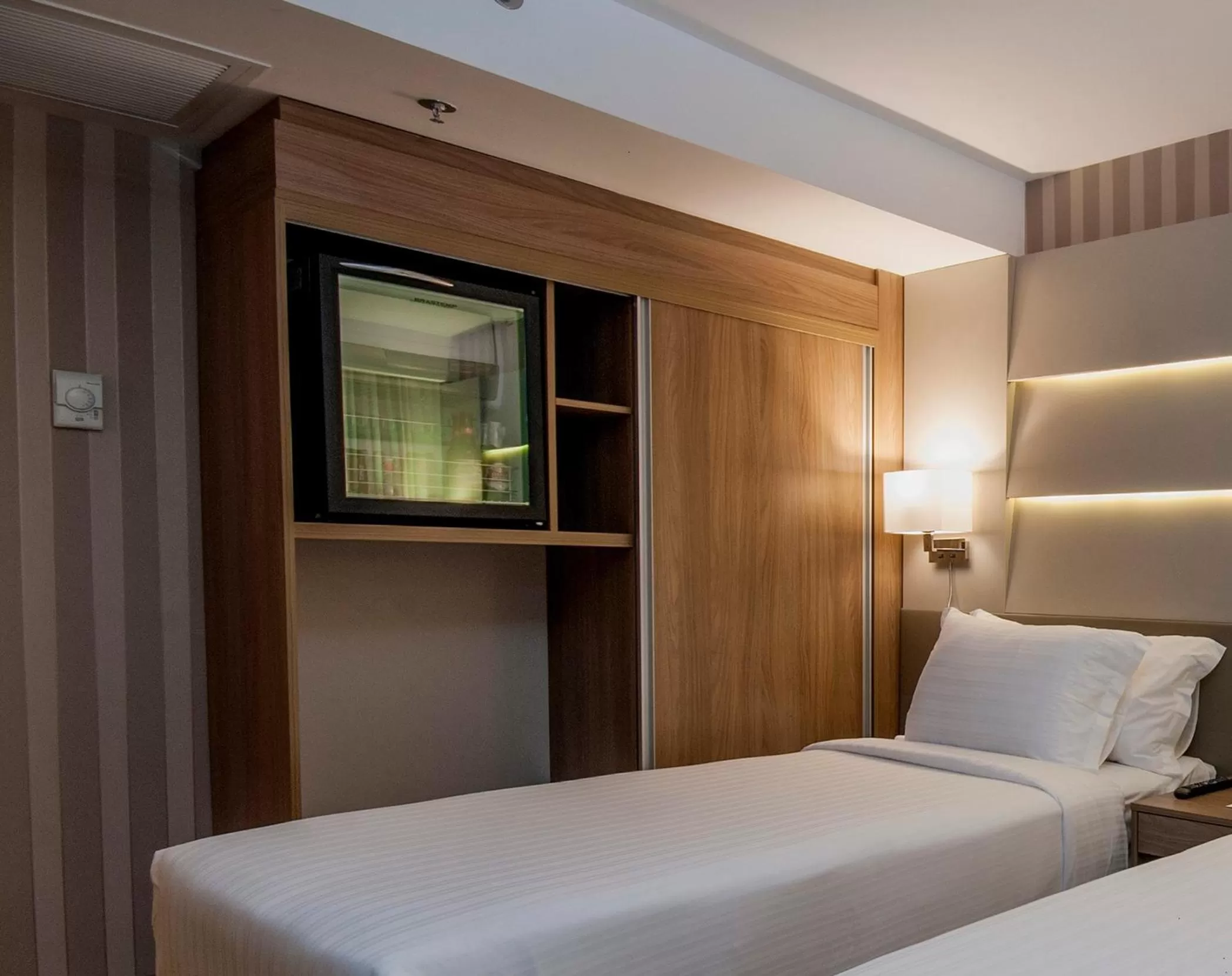 Bed in Américas Copacabana Hotel