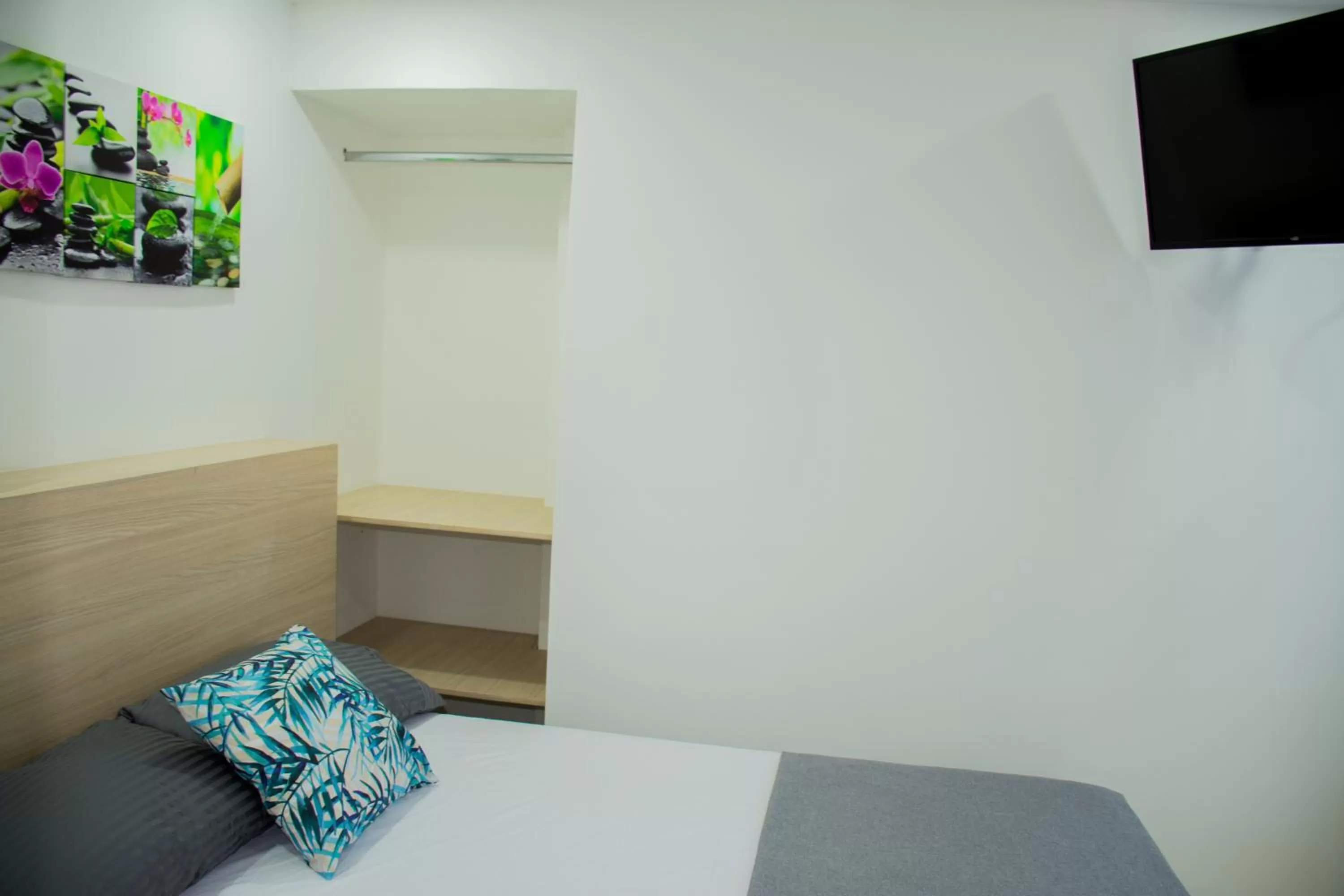 Bathroom, Bed in Stanza Hotel Monteria