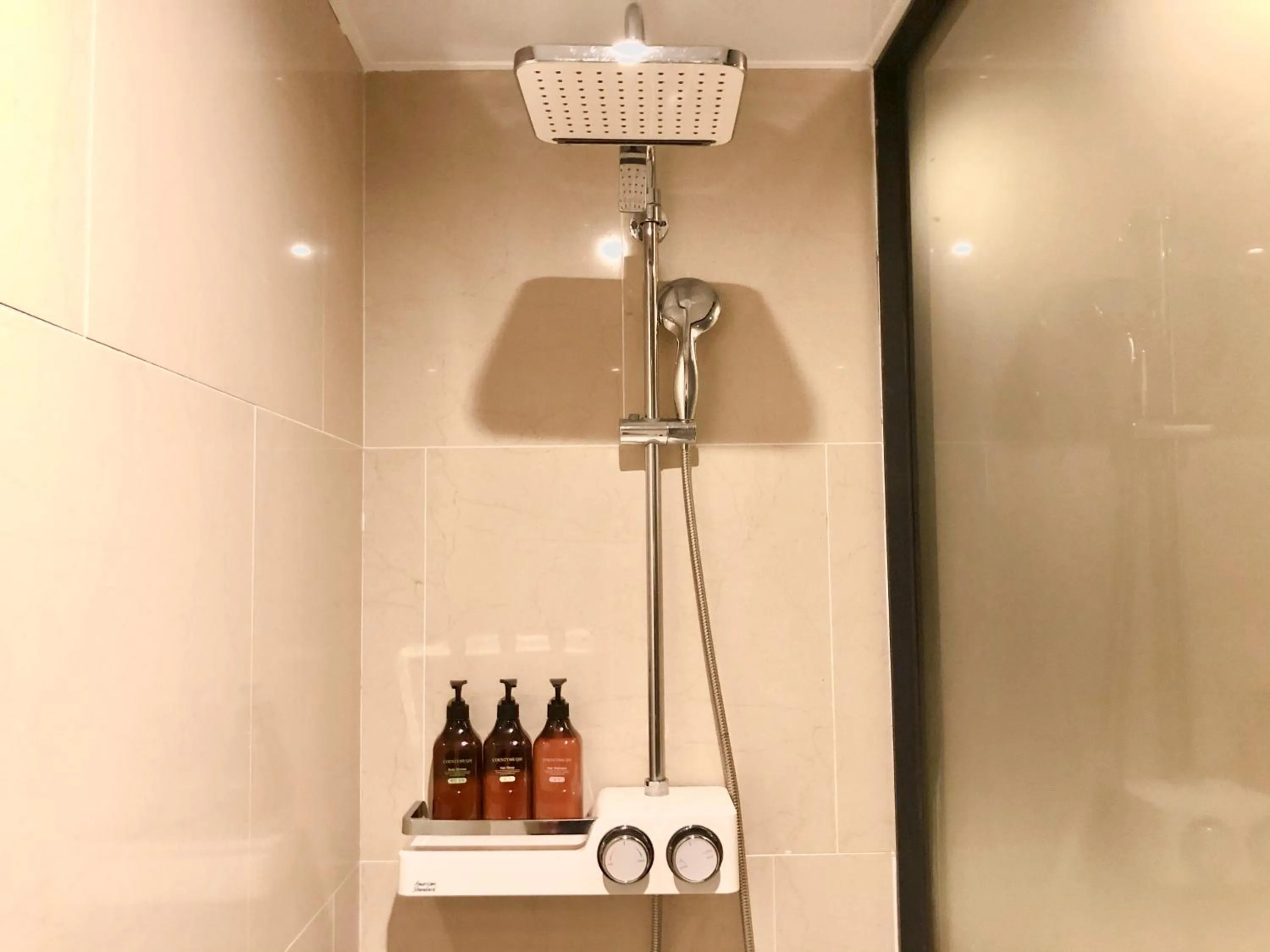 Shower in The First70 Hotel
