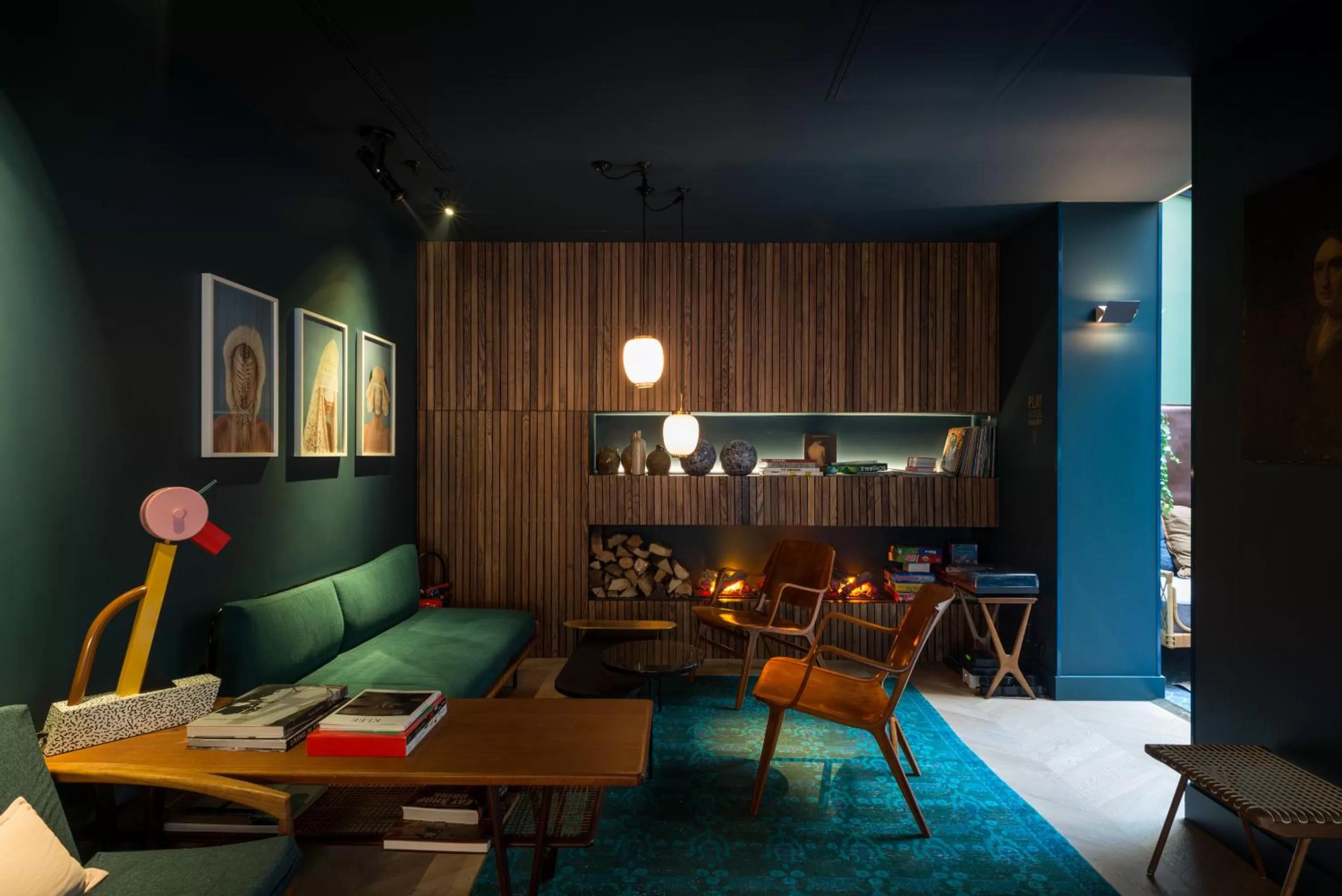 Communal lounge/ TV room in COQ Hotel Paris