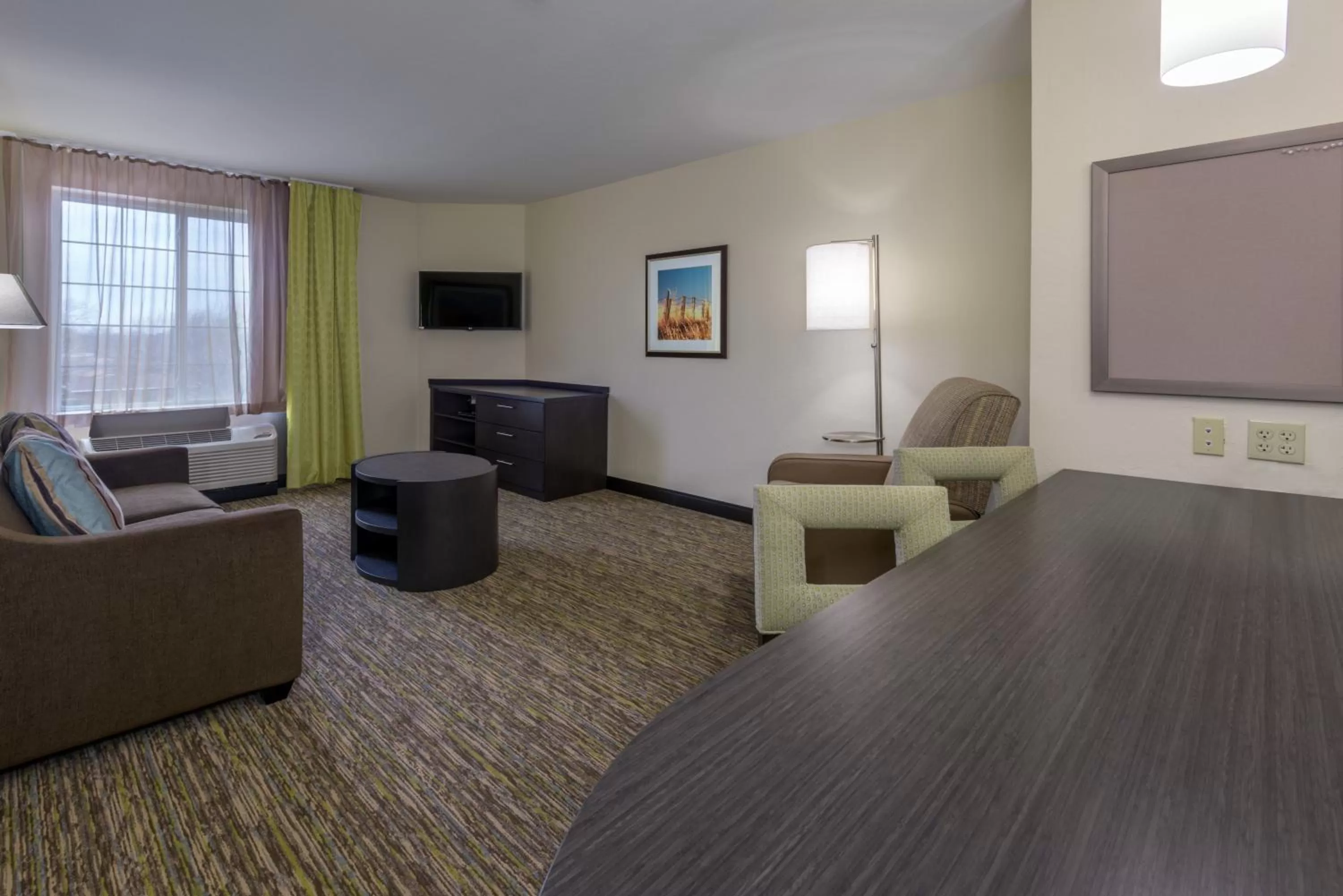 Photo of the whole room in Candlewood Suites Del City by IHG