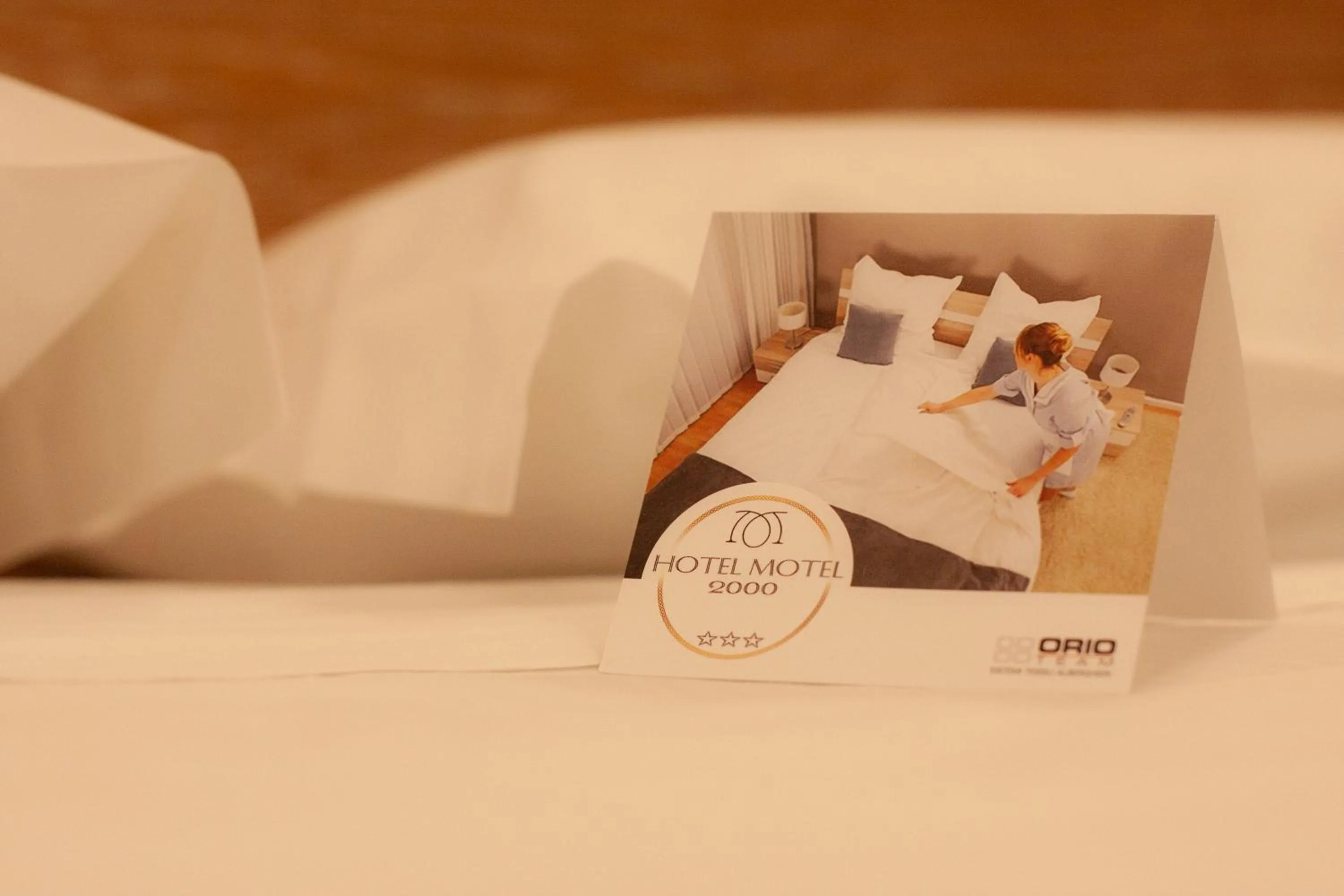 Bed in Hotel Motel 2000