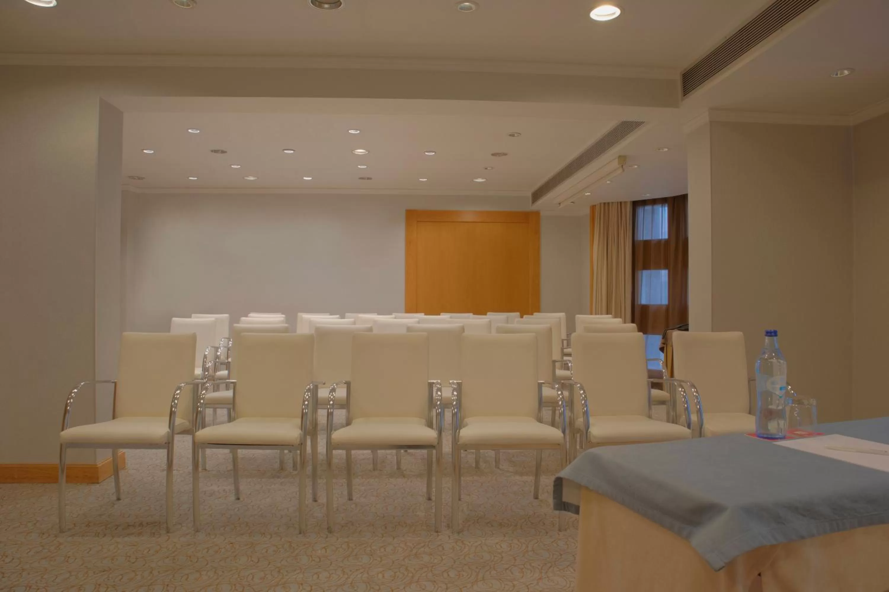 Meeting/conference room in SANA Reno Hotel