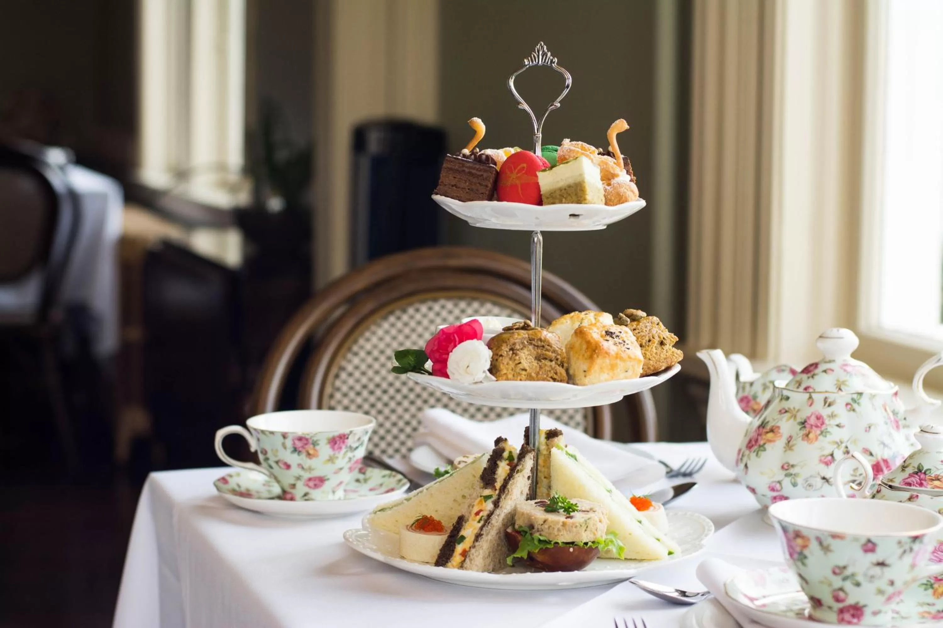 Restaurant/places to eat in Huntingdon Hotel and Suites