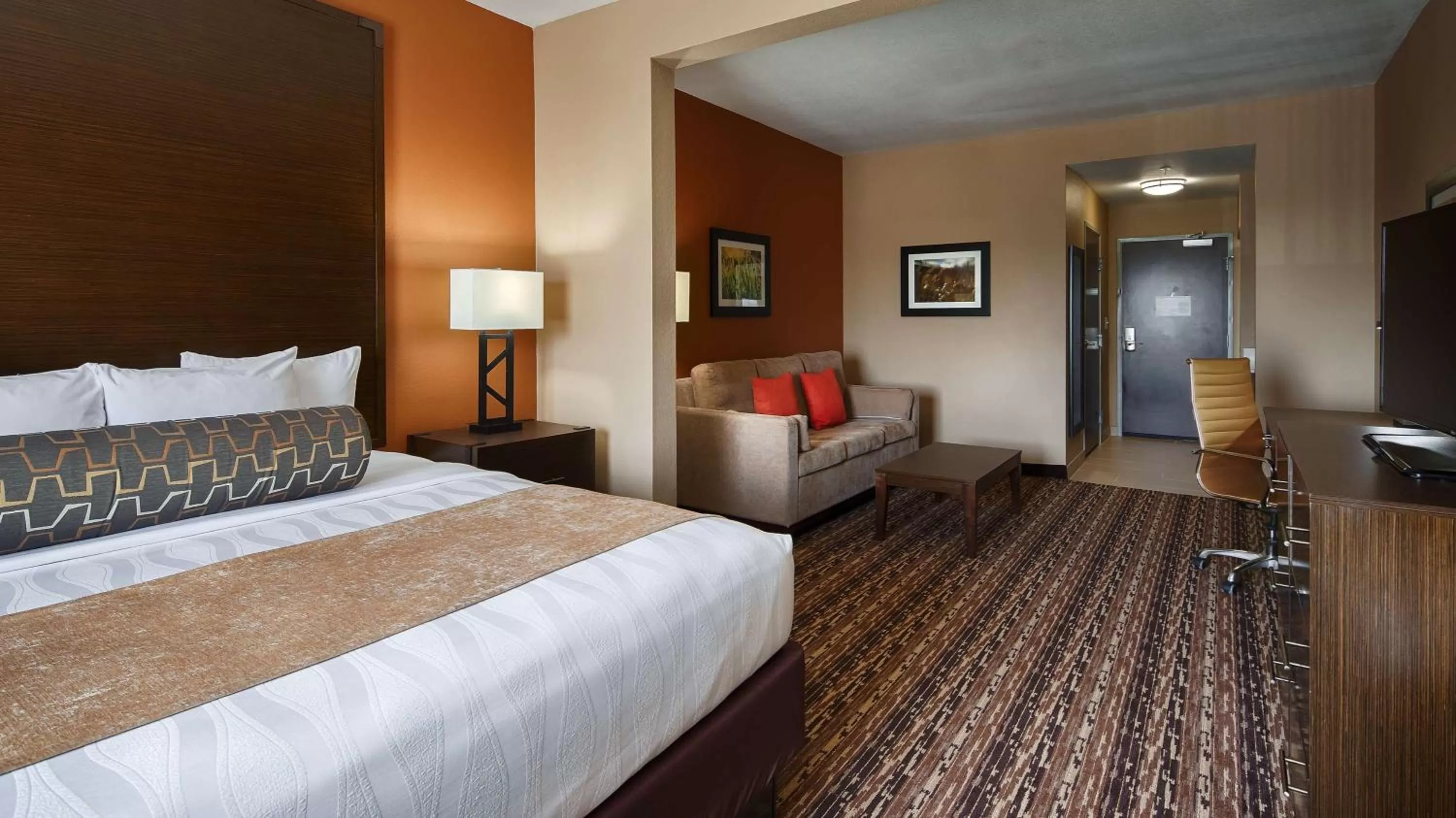 Photo of the whole room, Bed in Best Western Plus Elmendorf Hotel San Antonio Hotel