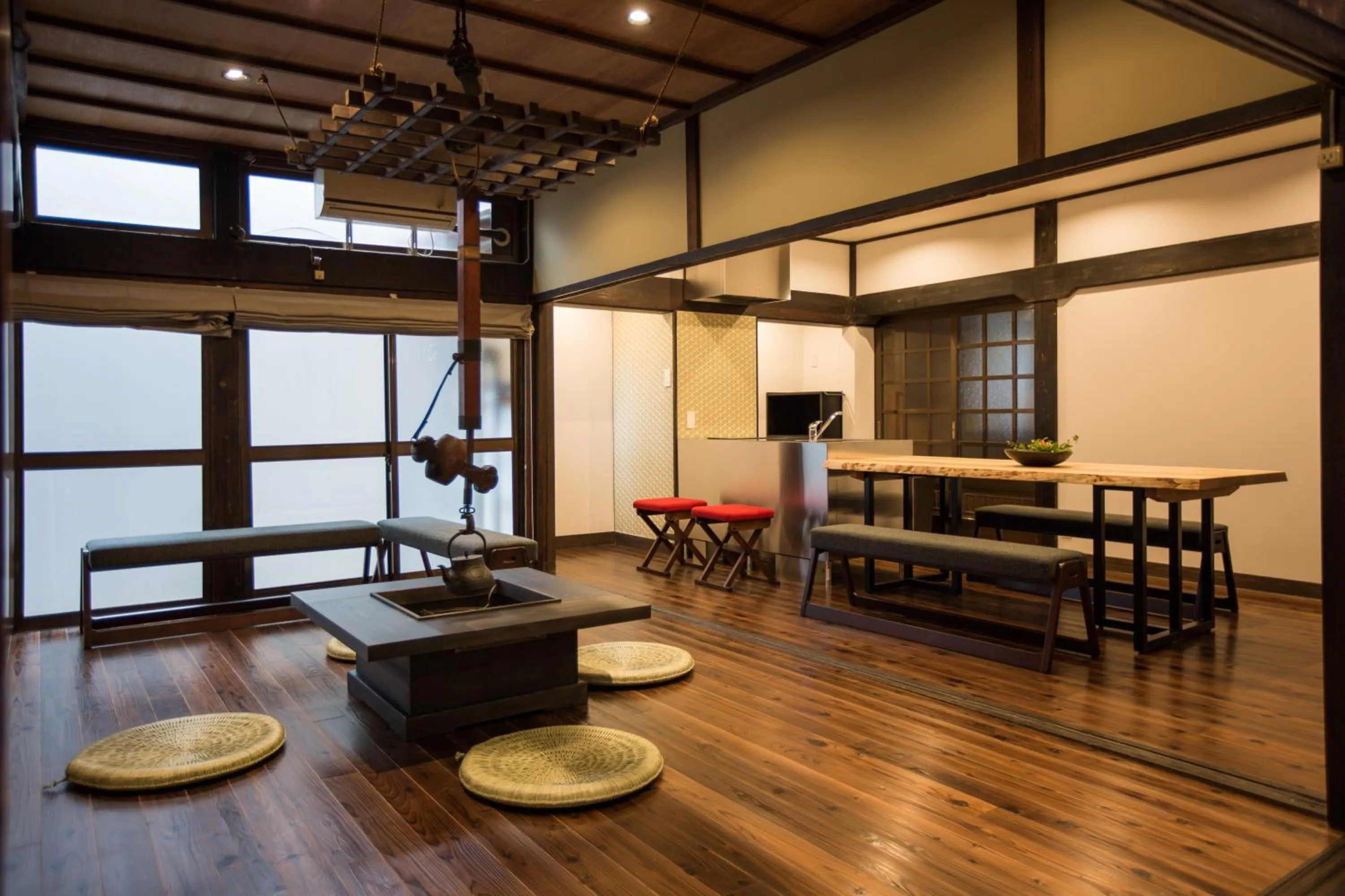 Communal lounge/ TV room in Temple Hotel Takayama Zenkoji