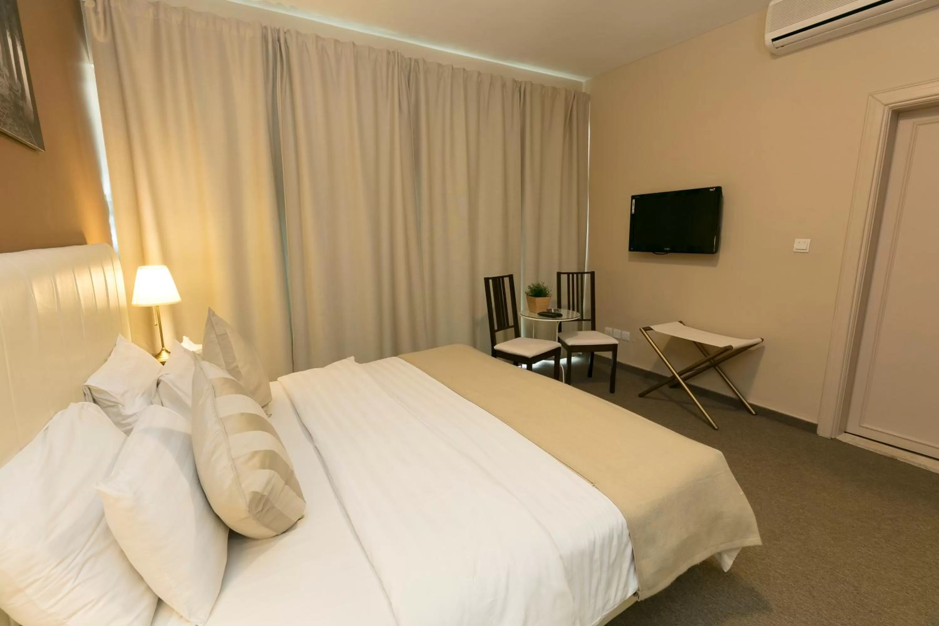 TV and multimedia, Bed in The Conroy Boutique Hotel