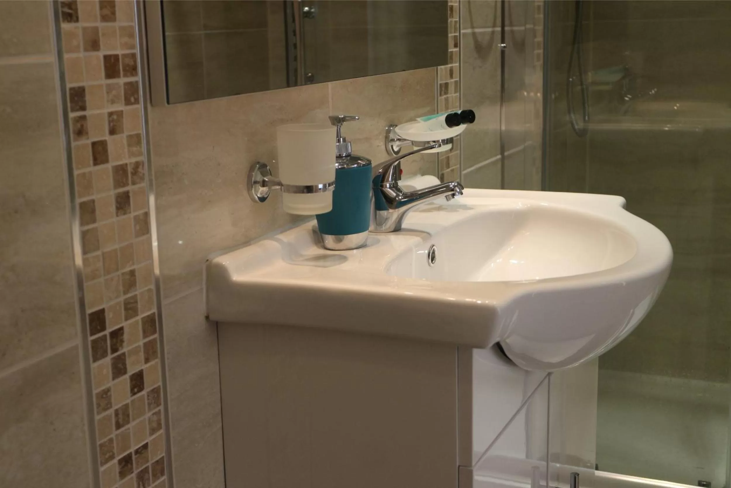 Bathroom in Oscar Lodge