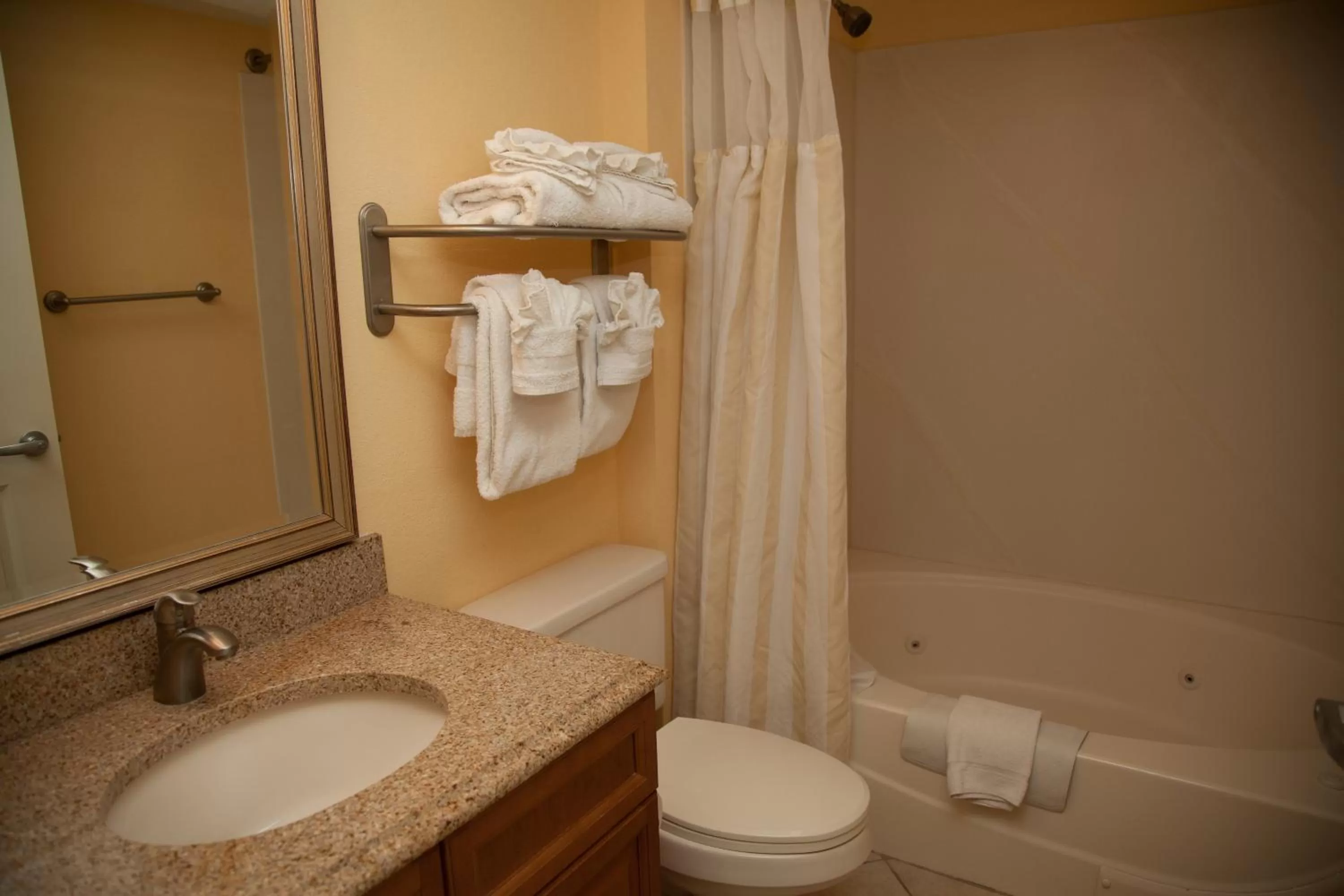 Bathroom in The Horizon at 77th