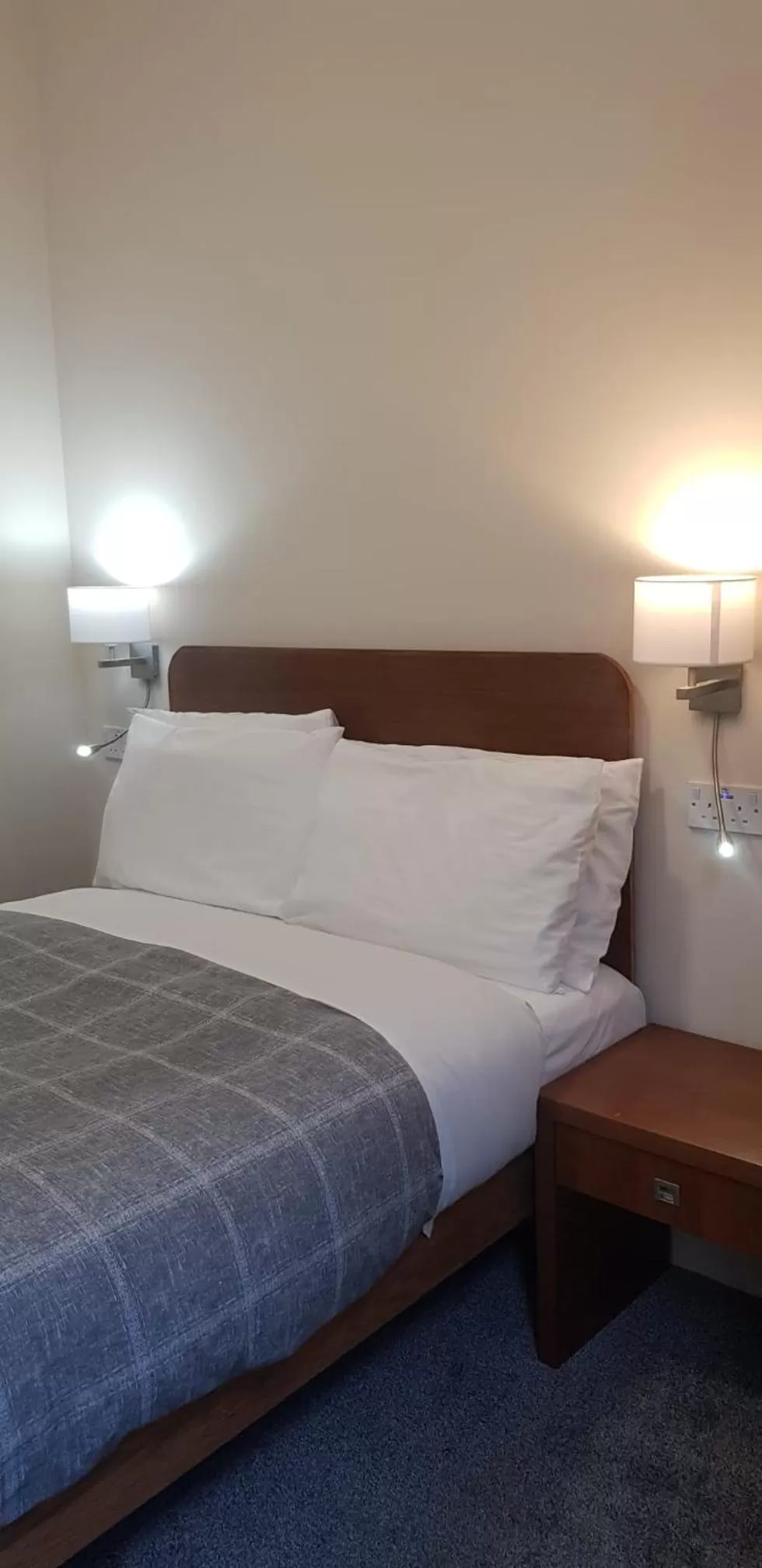 Bed in Aberdeen House