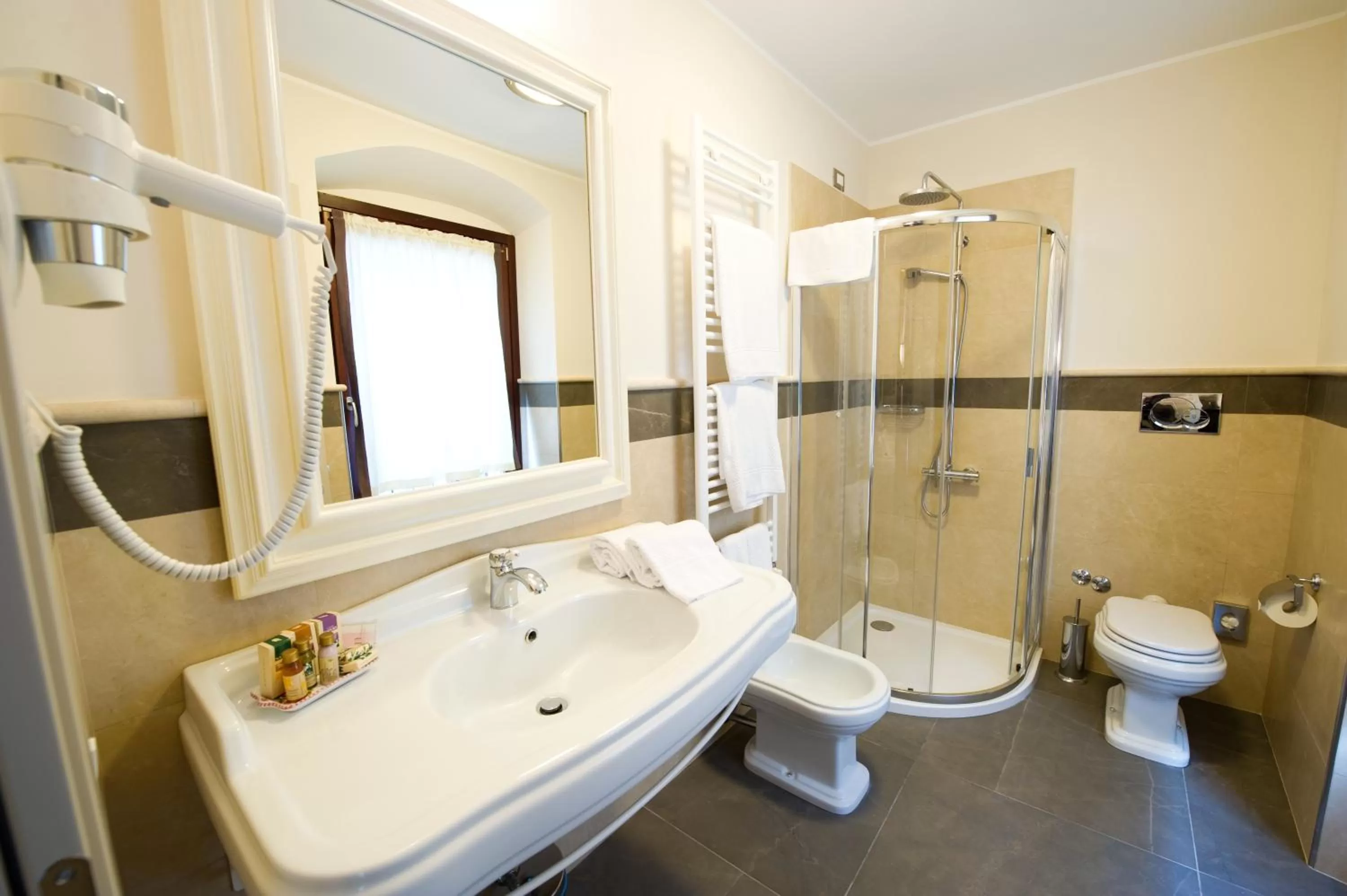 Shower in Palazzo Dei Mercanti - Dimora & Spa