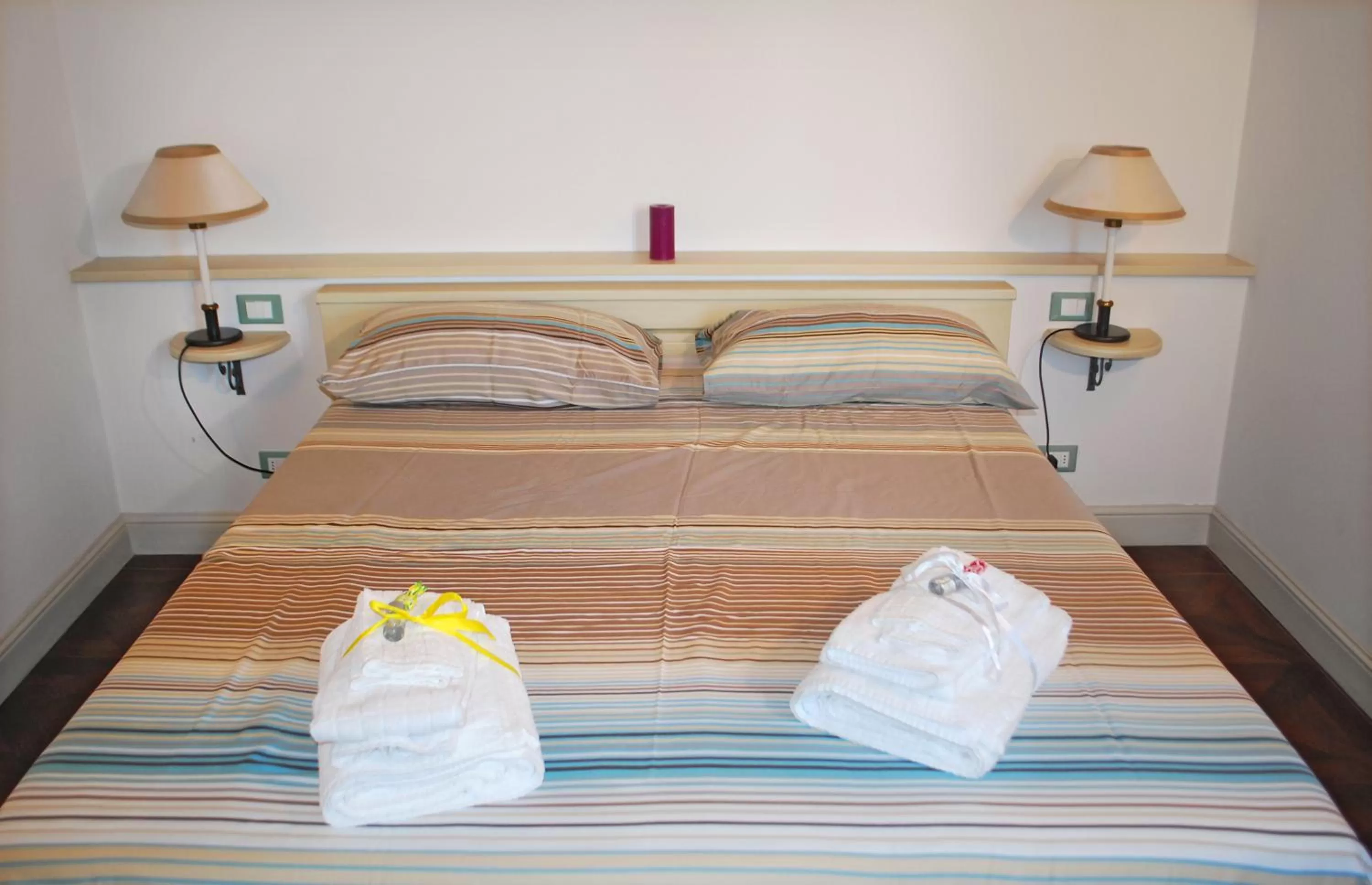 Bedroom, Bed in Armonie di Villa Incontri B&B