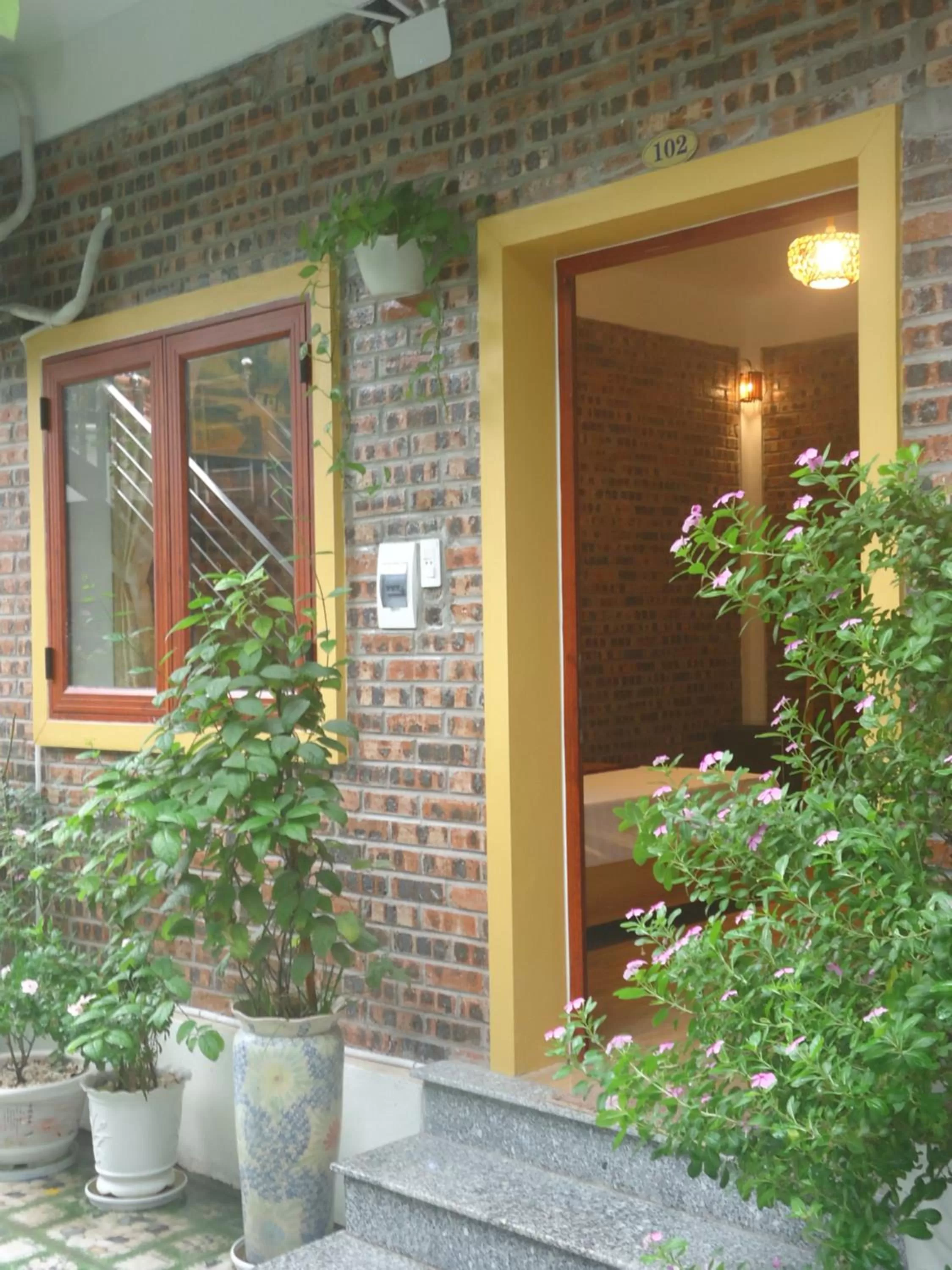Property building in Green Space Homestay