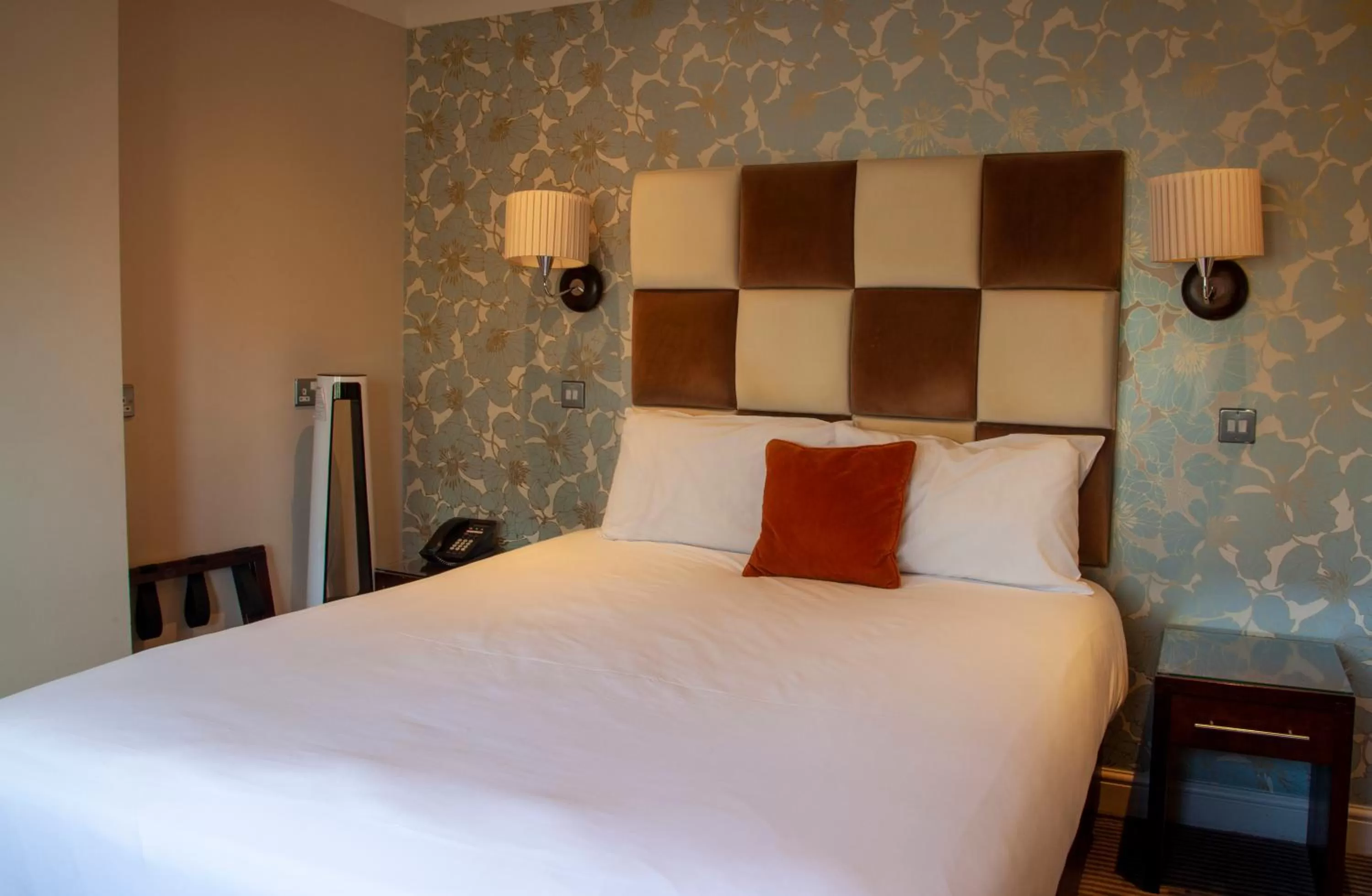 Bedroom, Bed in Hopping Hare