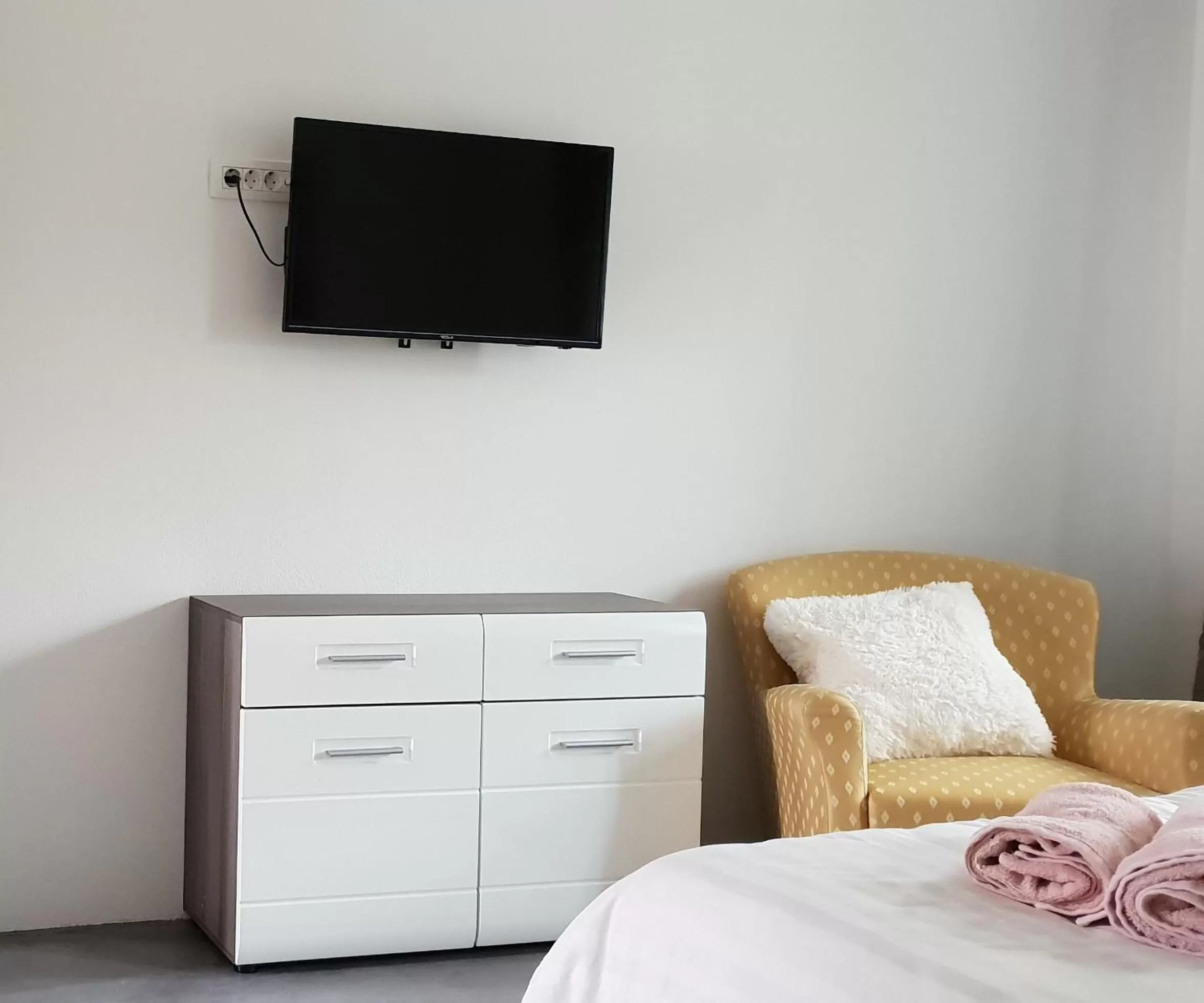 Photo of the whole room, TV/Entertainment Center in B&B Vidmar, Lesce-Bled