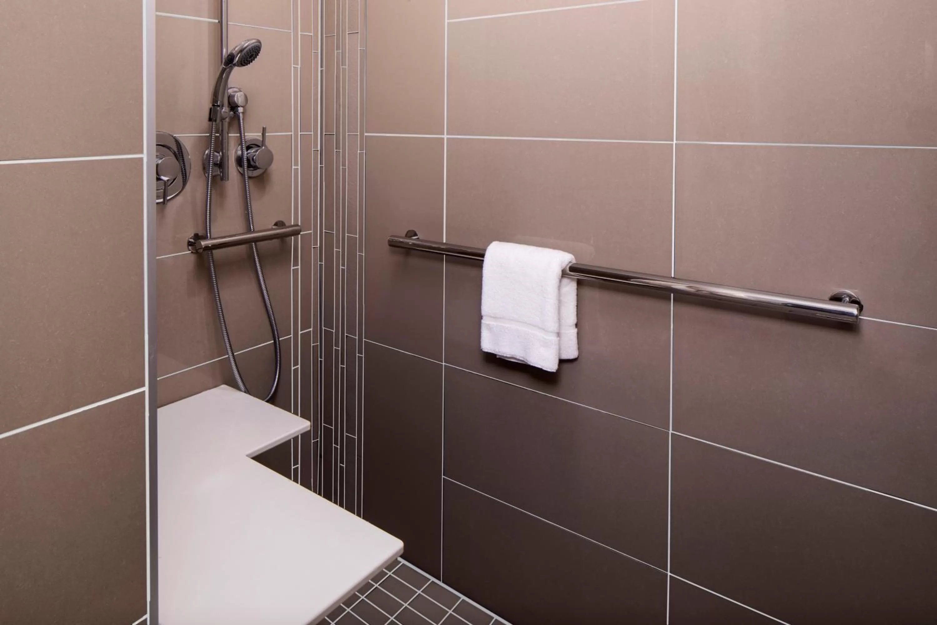 Two-Bedroom Suite with Kitchen and Roll-In Shower - Disability Access in Hyatt House Augusta Downtown
