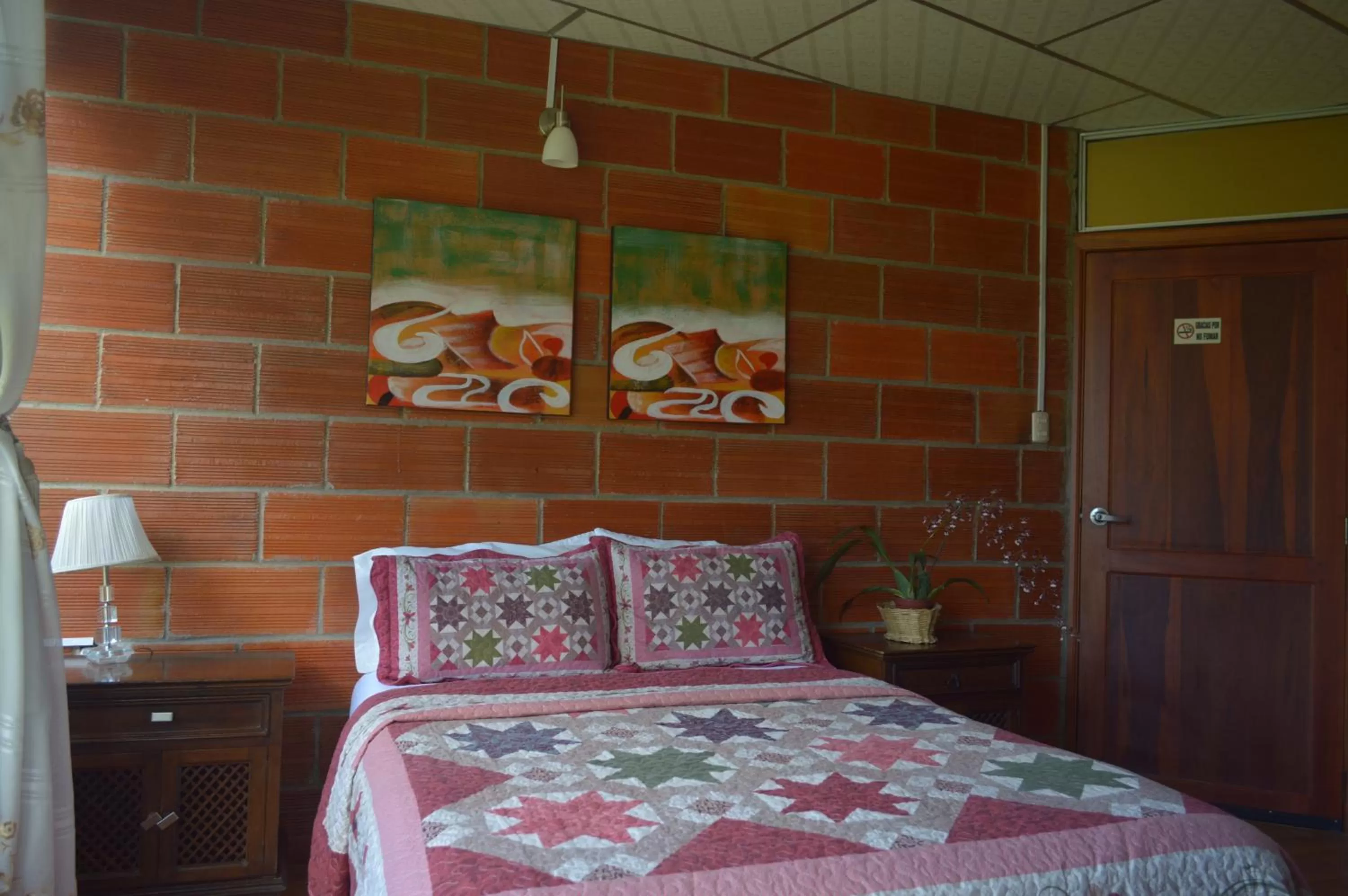 Bed in Hosteria Florecer