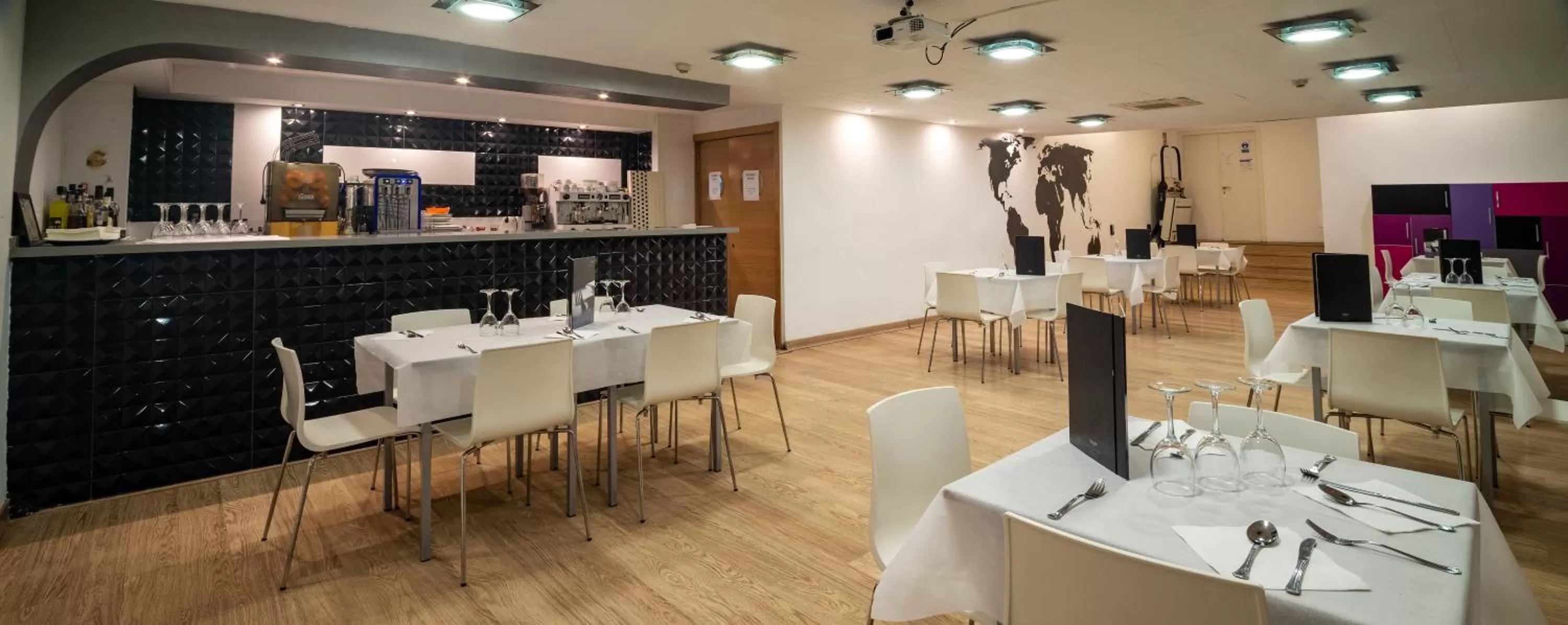 Restaurant/places to eat in Hotel Familia Conde