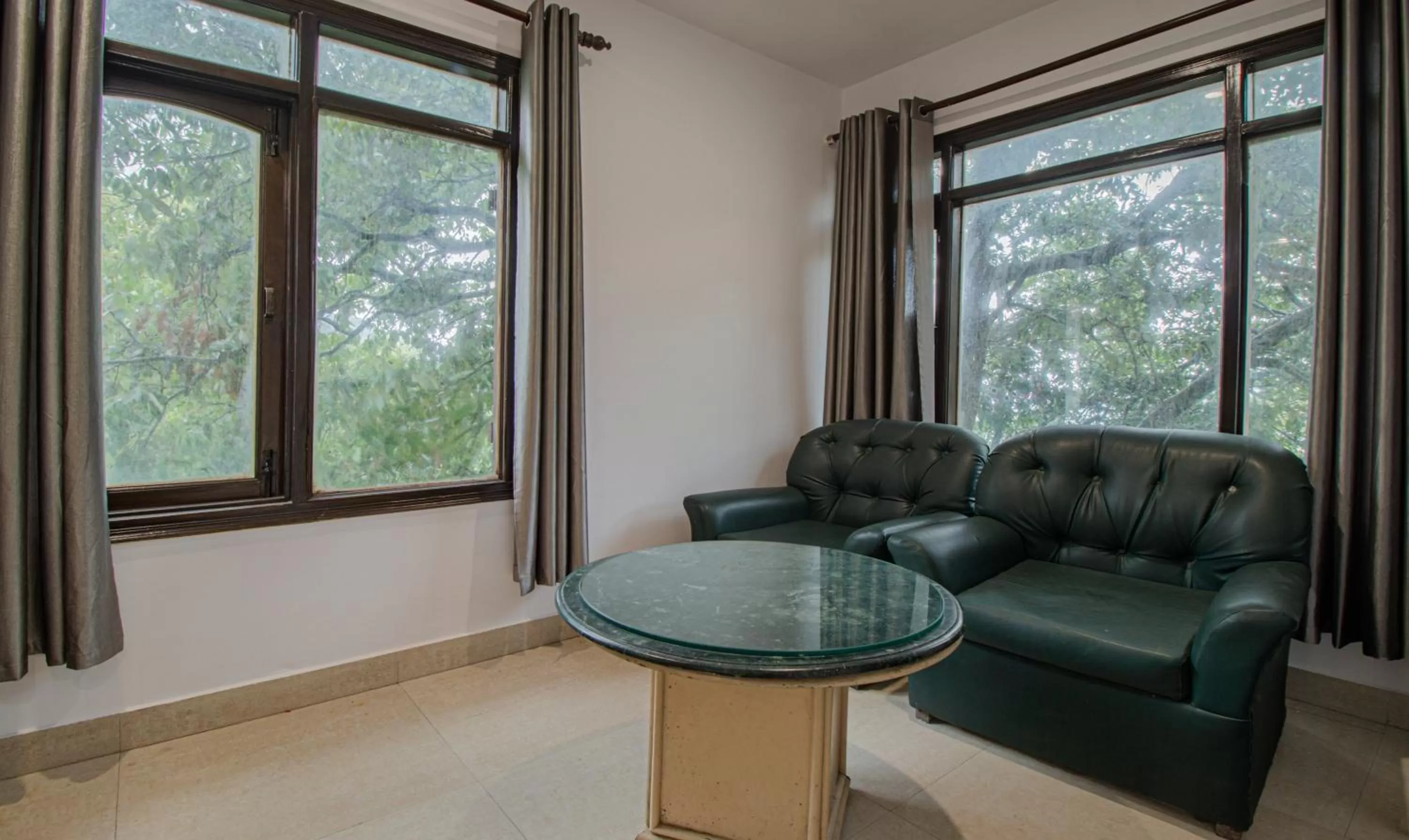 Seating Area in Itsy By Treebo - Peak View