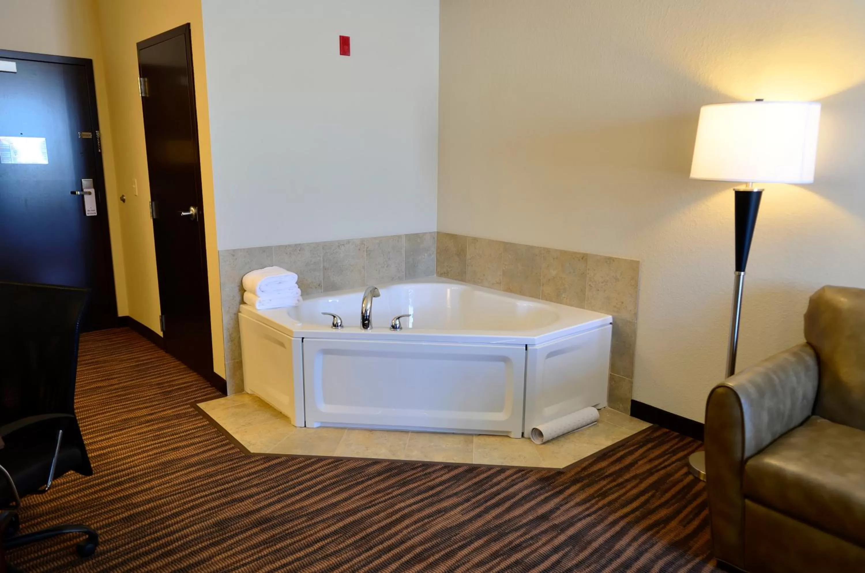 Area and facilities in Cobblestone Inn & Suites - Holstein