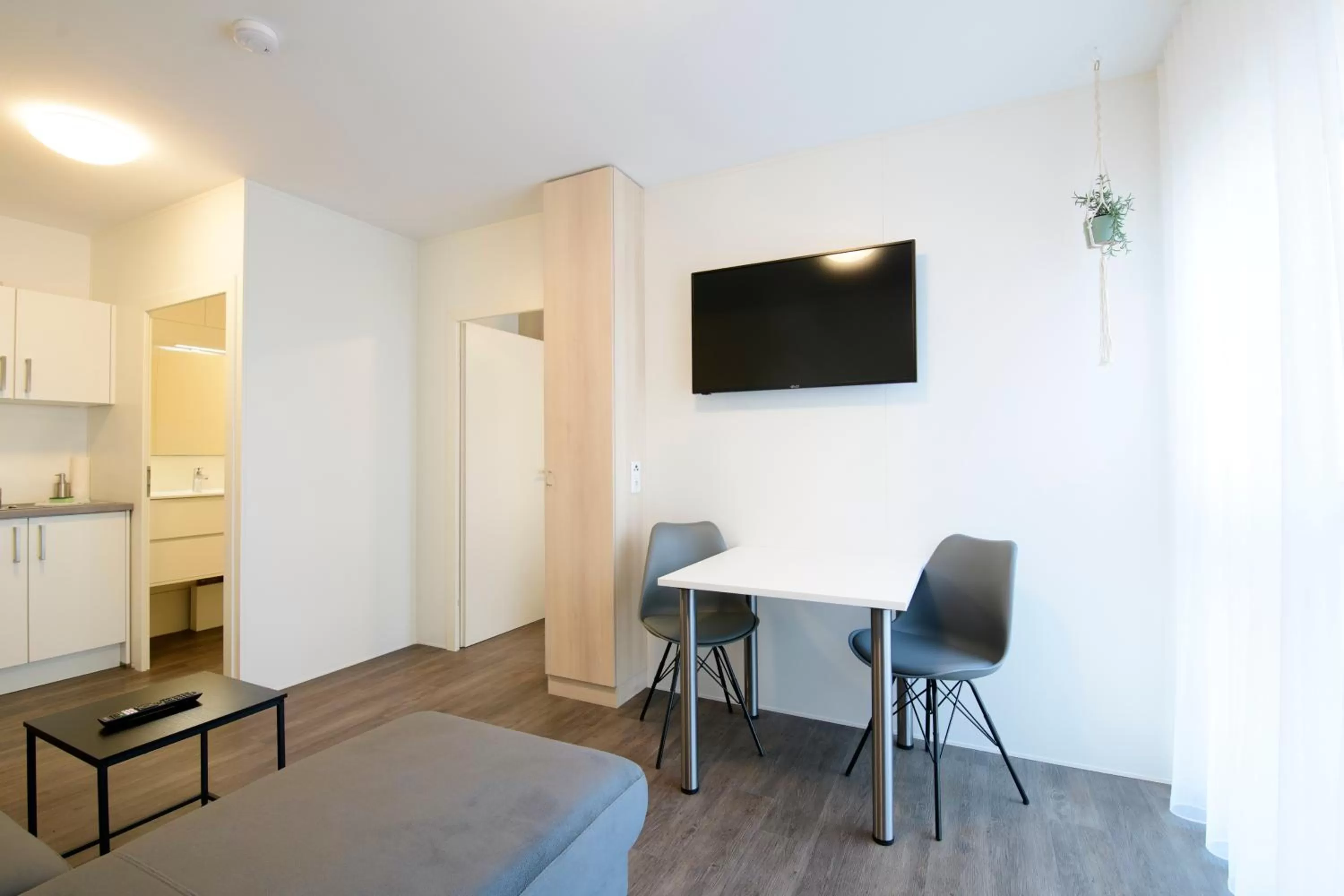 Seating area in Smart & Stay Aparthotel Saarbrücken Süd - Self-Check-In - Free Parking