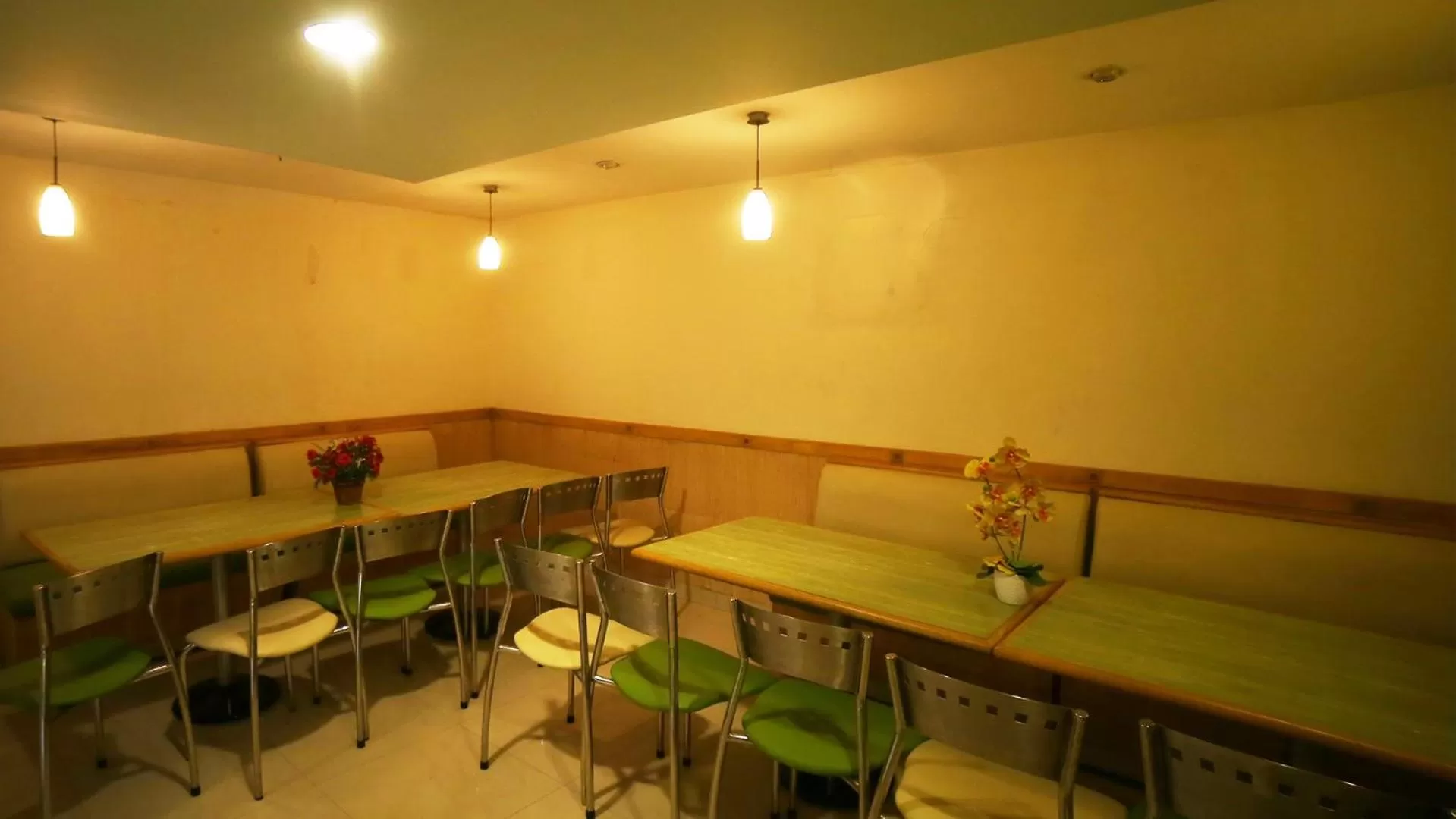 Breakfast in Hotel Rajavihar