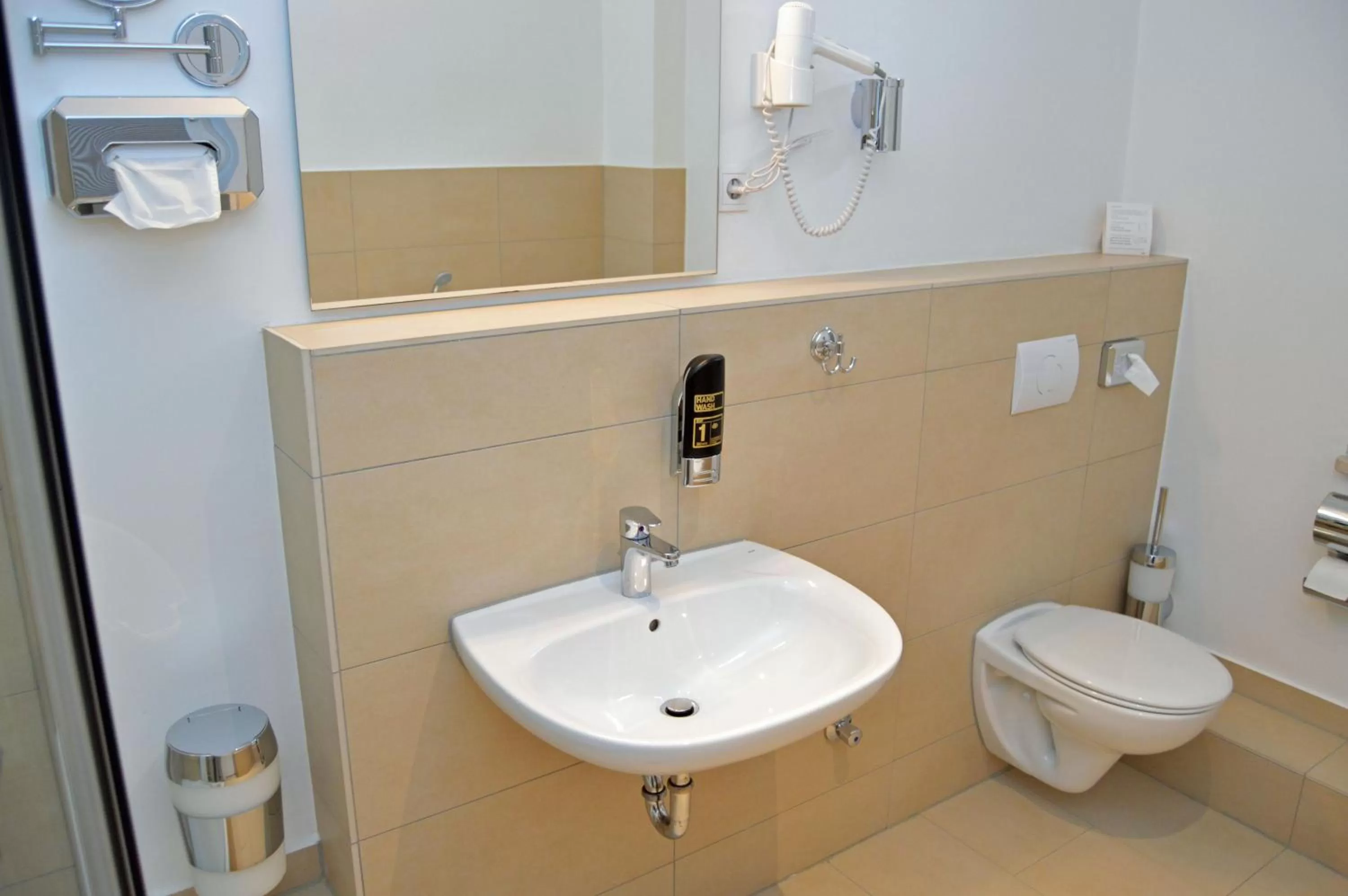 Bathroom in Hotel Jeta