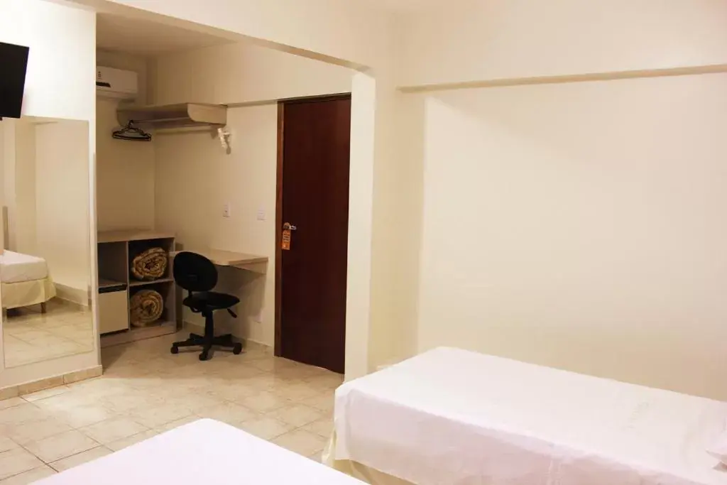 Superior Triple Room in Hotel Itajaí Tur - Itajaí Navegantes Superior Triple Room in Hotel Itajaí Tur - Itajaí Navegantes