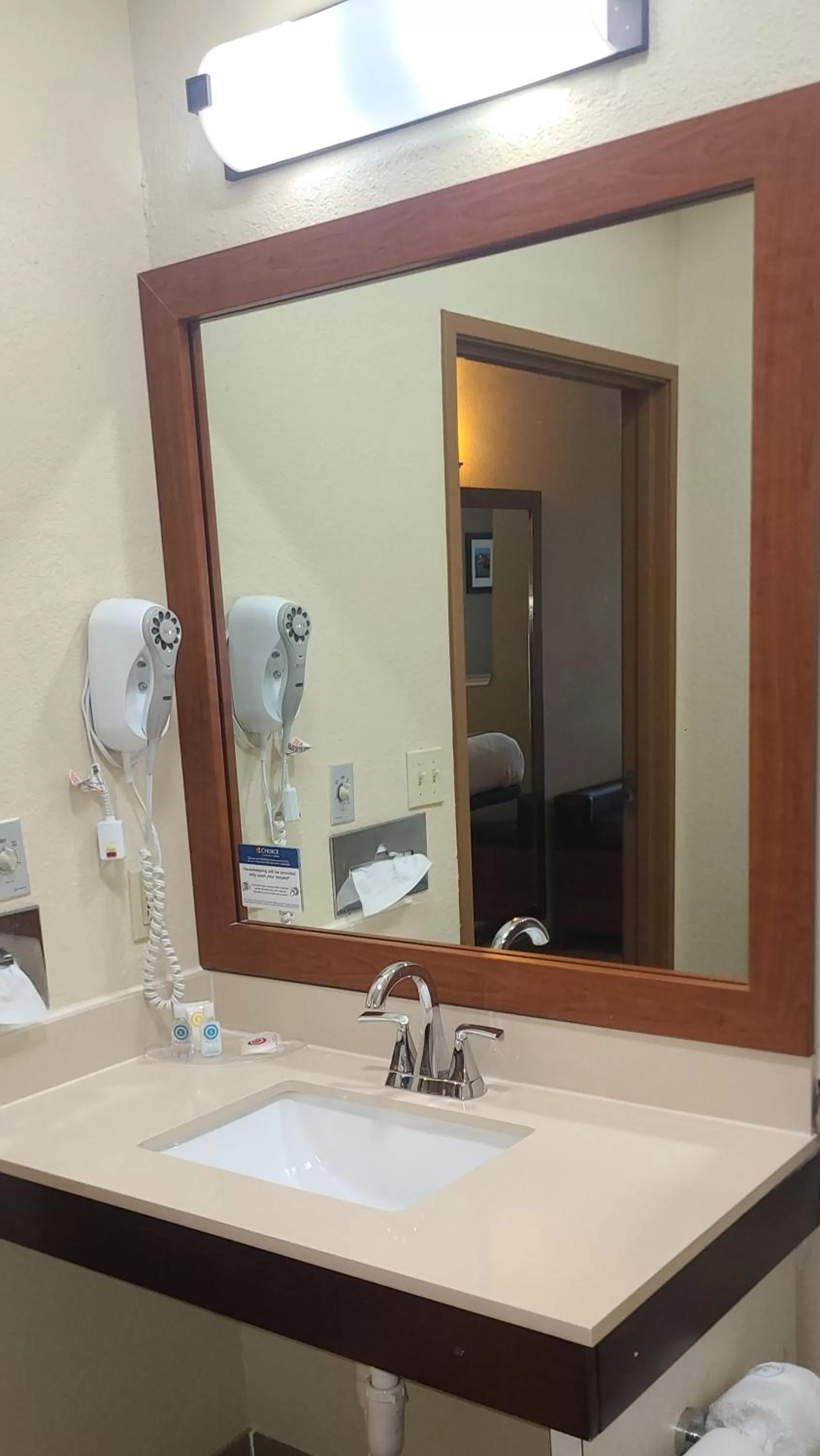 Bathroom in Comfort Suites New Braunfels - San Antonio Area