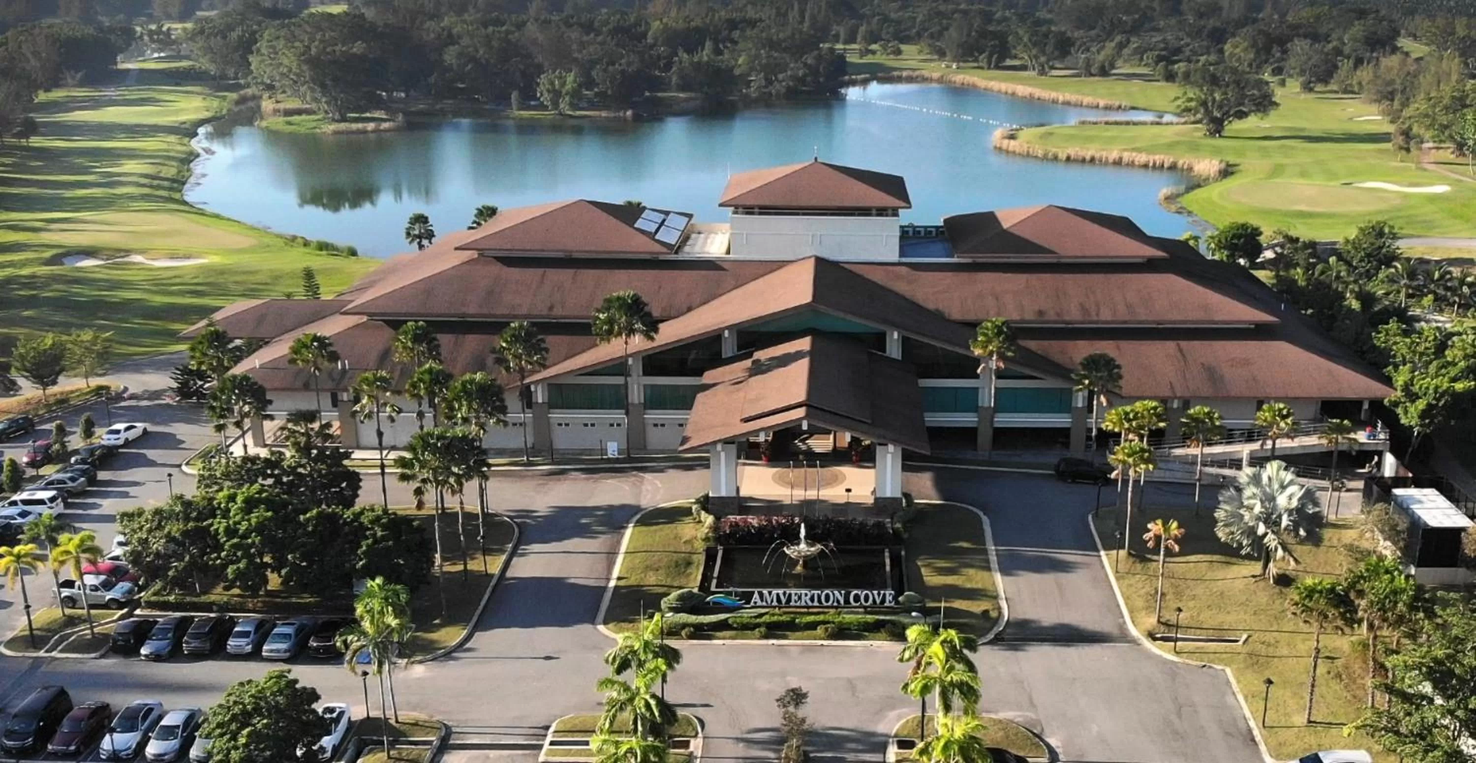 Amverton Cove Golf & Island Resort