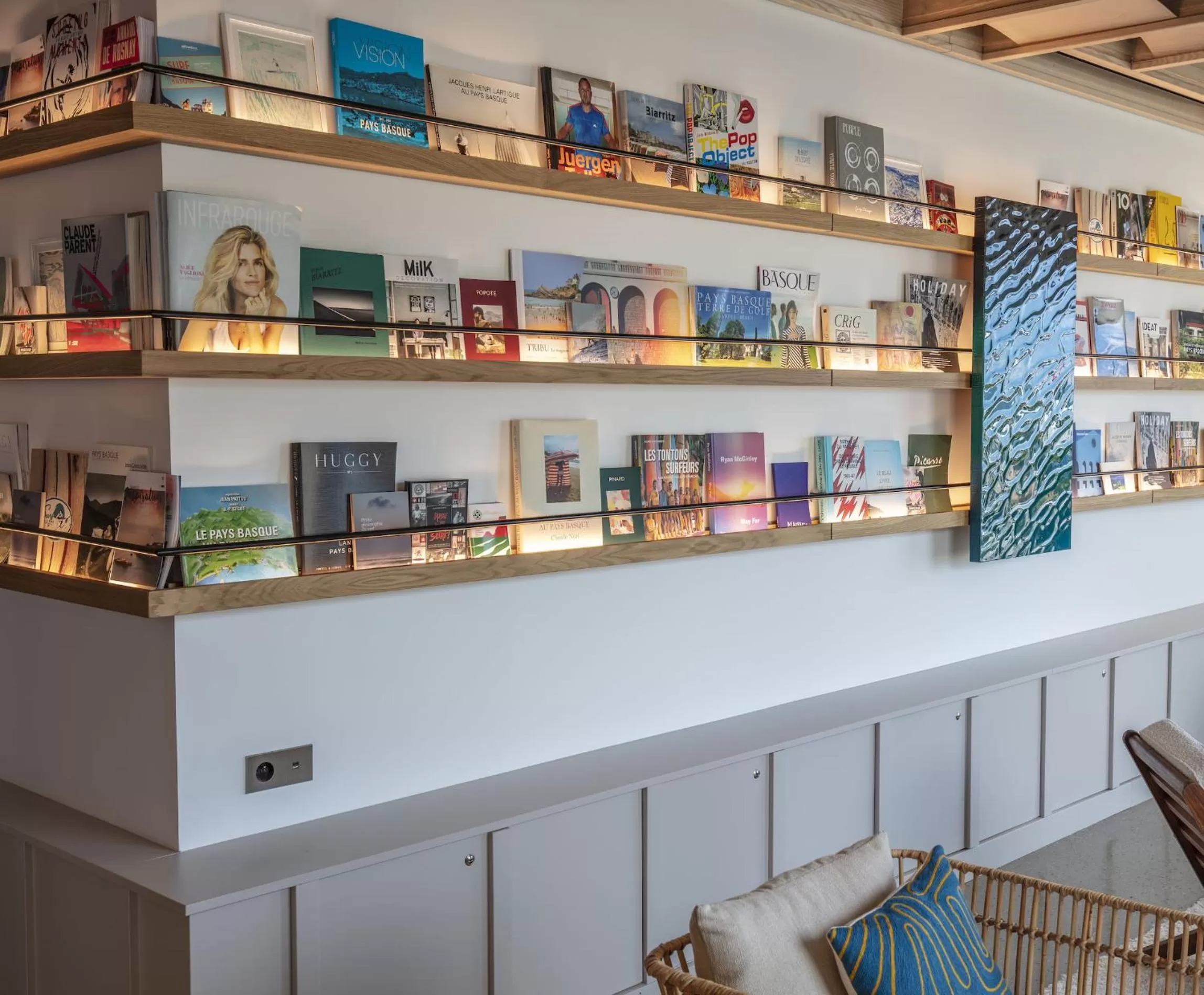 Library in Hôtel de La Plage