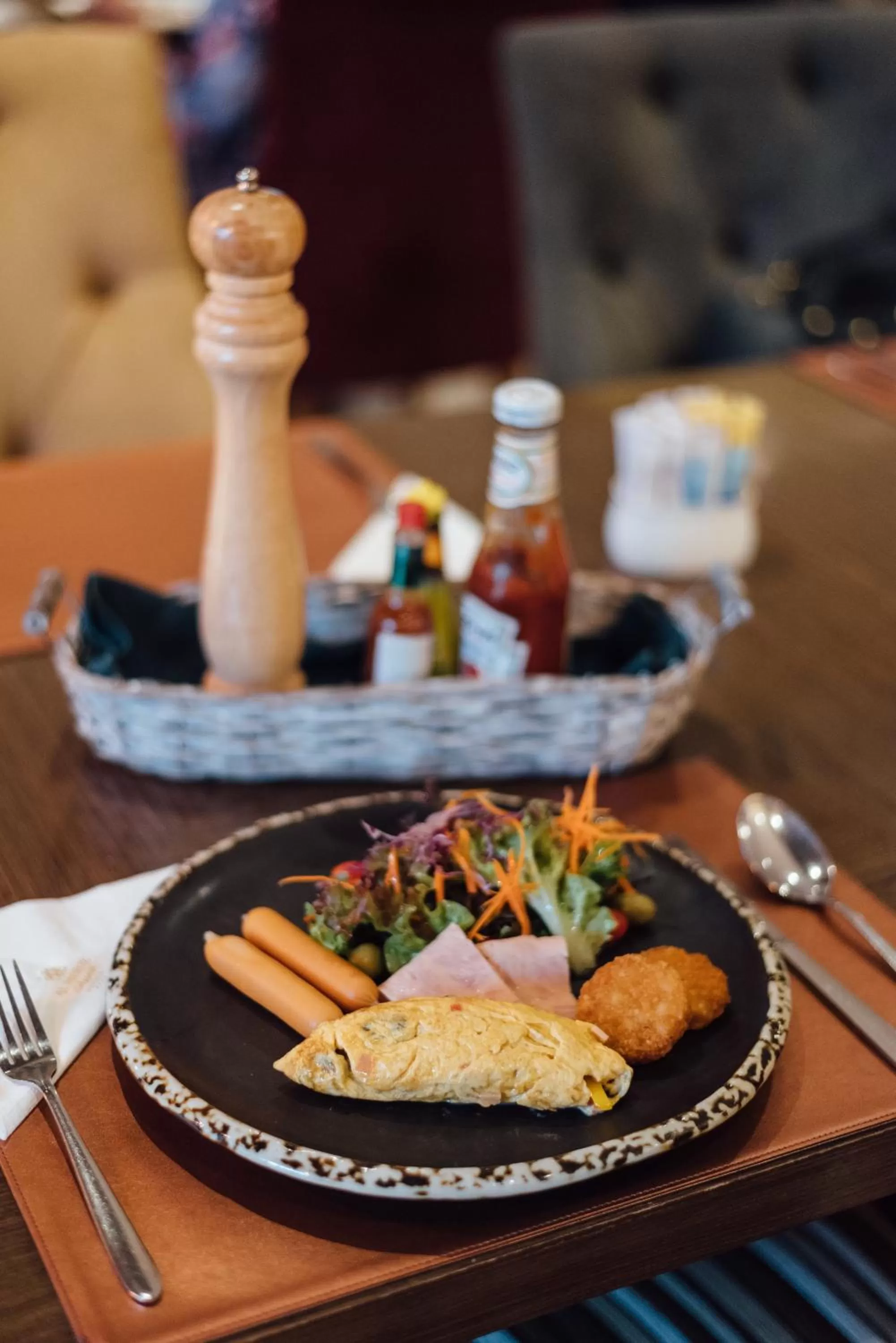 Food in Al Meroz Hotel Bangkok - The Leading Halal Hotel