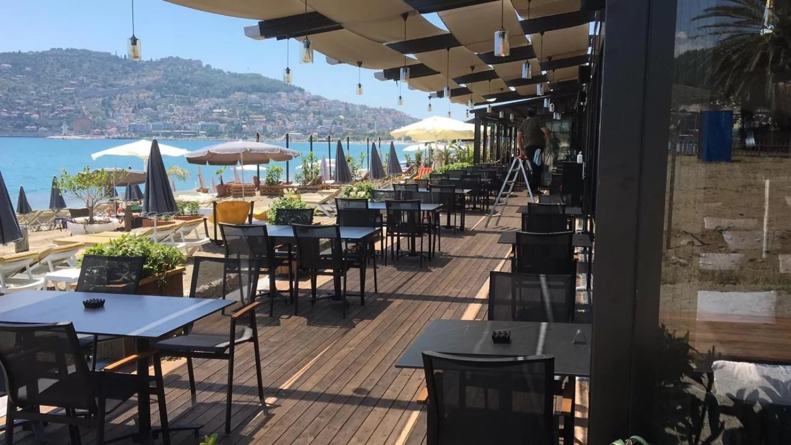 Beach, Restaurant/Places to Eat in Nas Suite