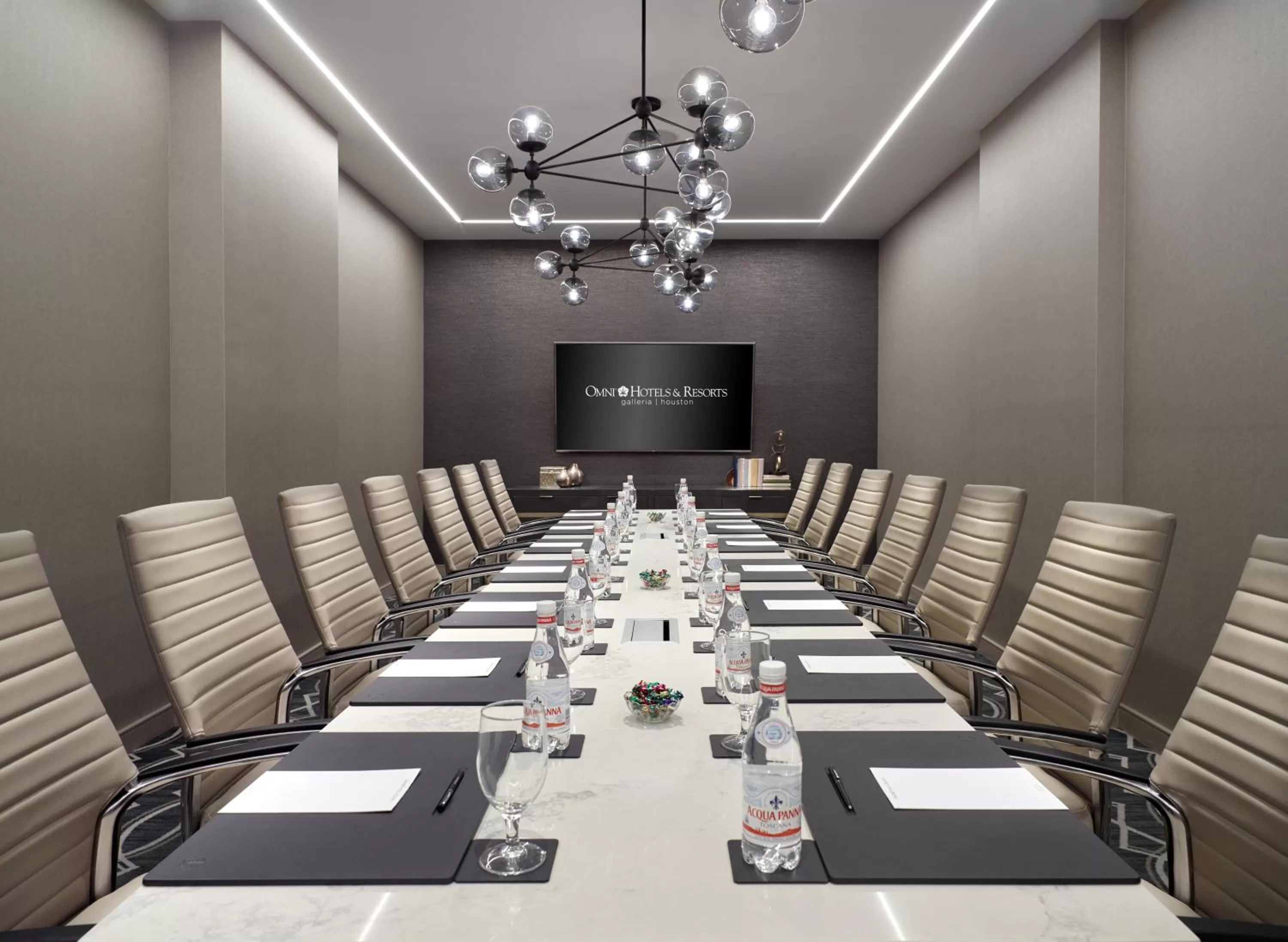 Meeting/conference room in Omni Houston Hotel