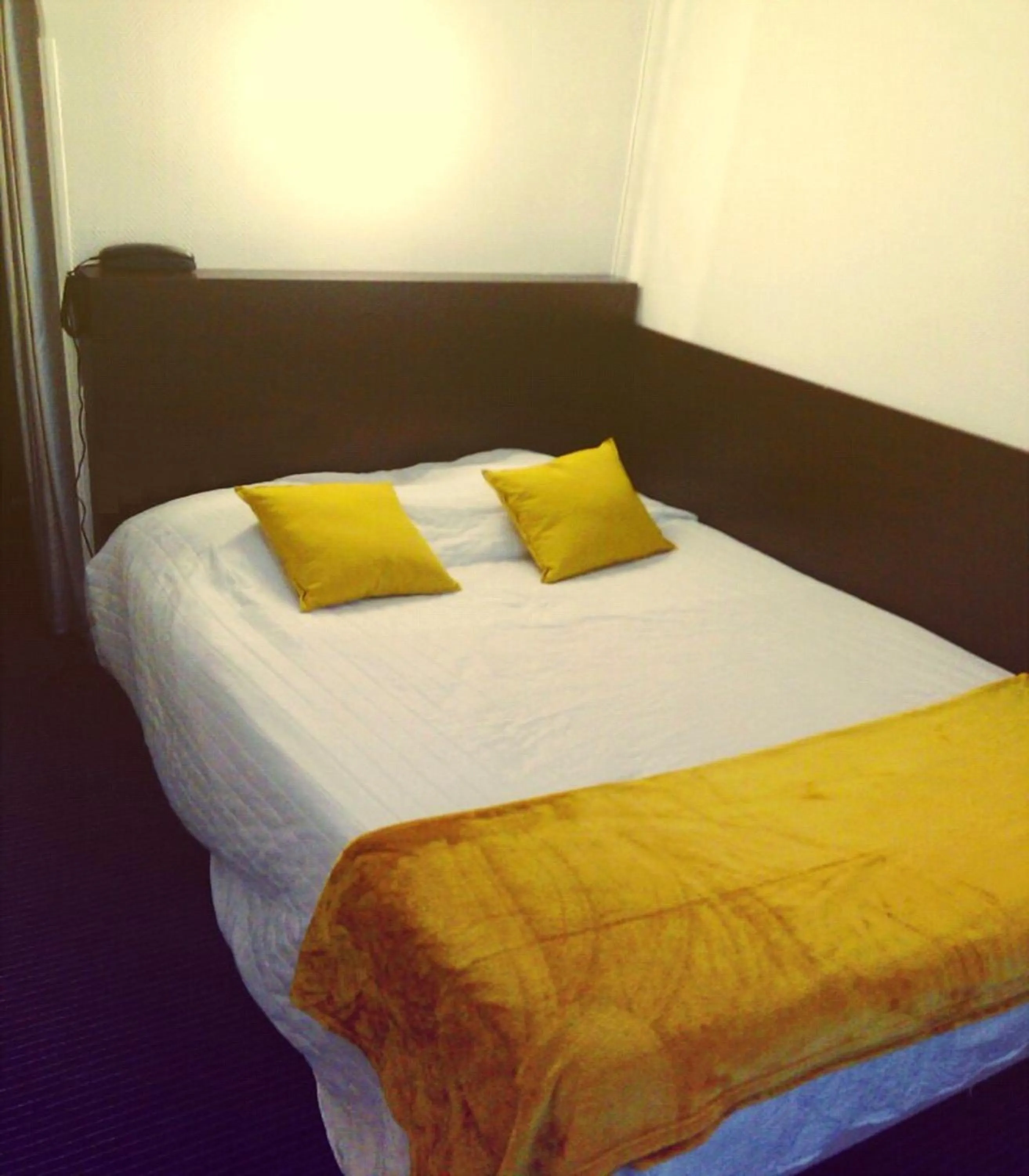 Photo of the whole room, Bed in Hôtel Le Capitole