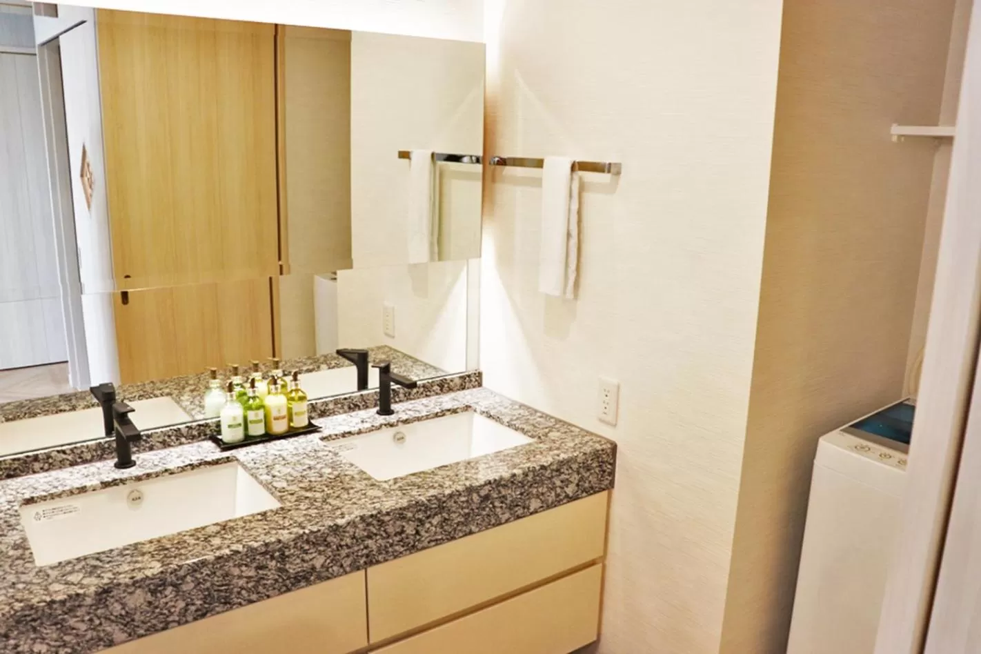 Toilet in Ostay Vermillion Namba