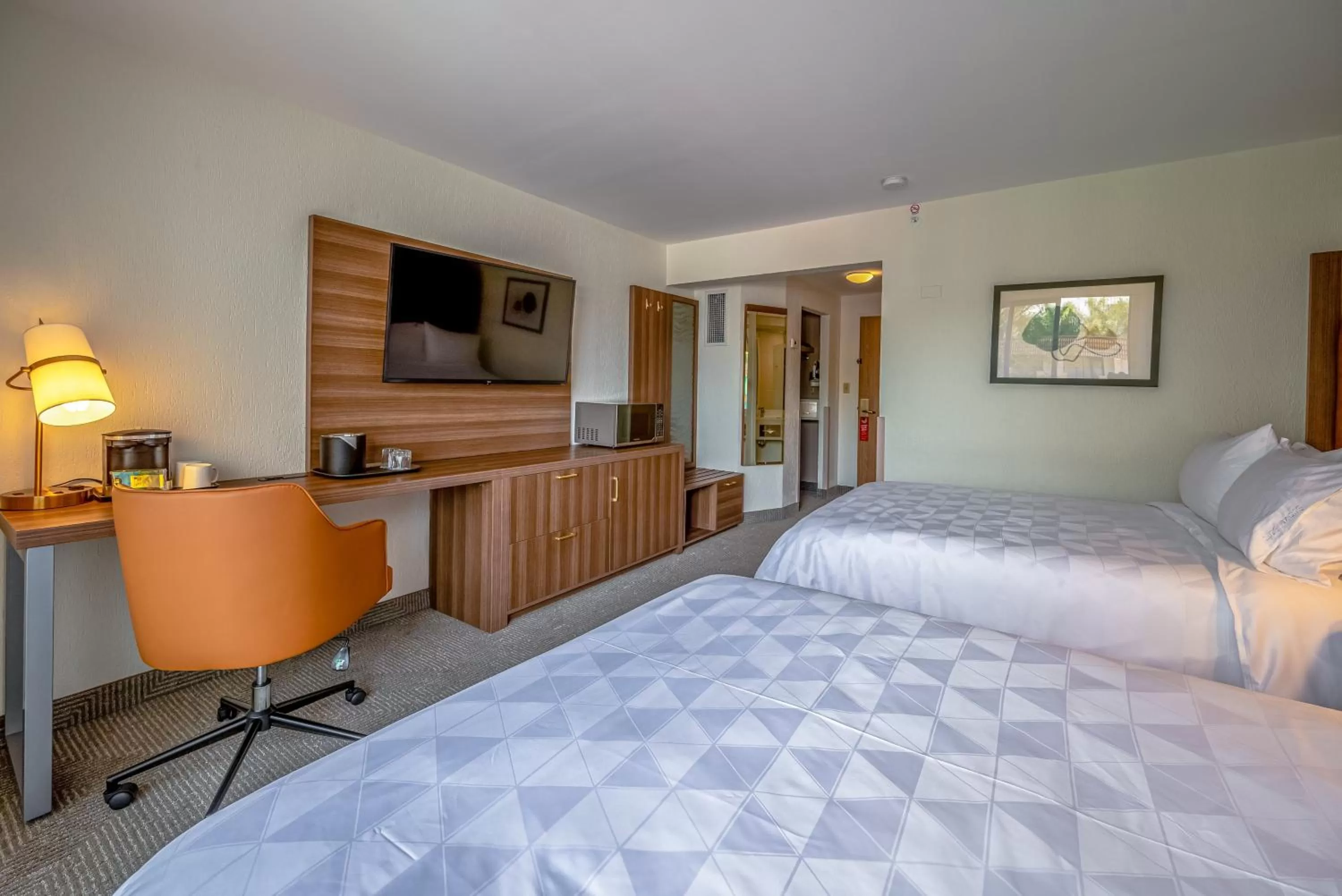 Photo of the whole room, Bed in Holiday Inn San Jose La Sabana by IHG